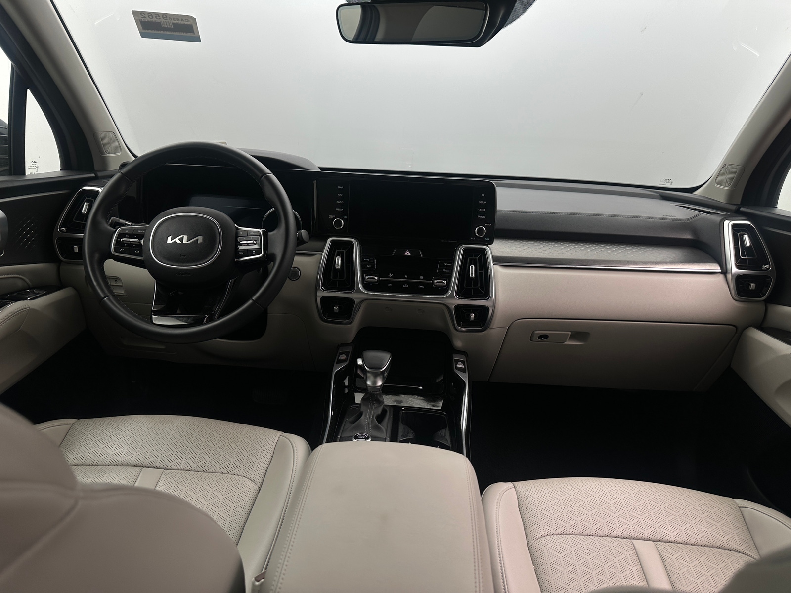 Thumbnail: 2023 Kia Sorento - 2