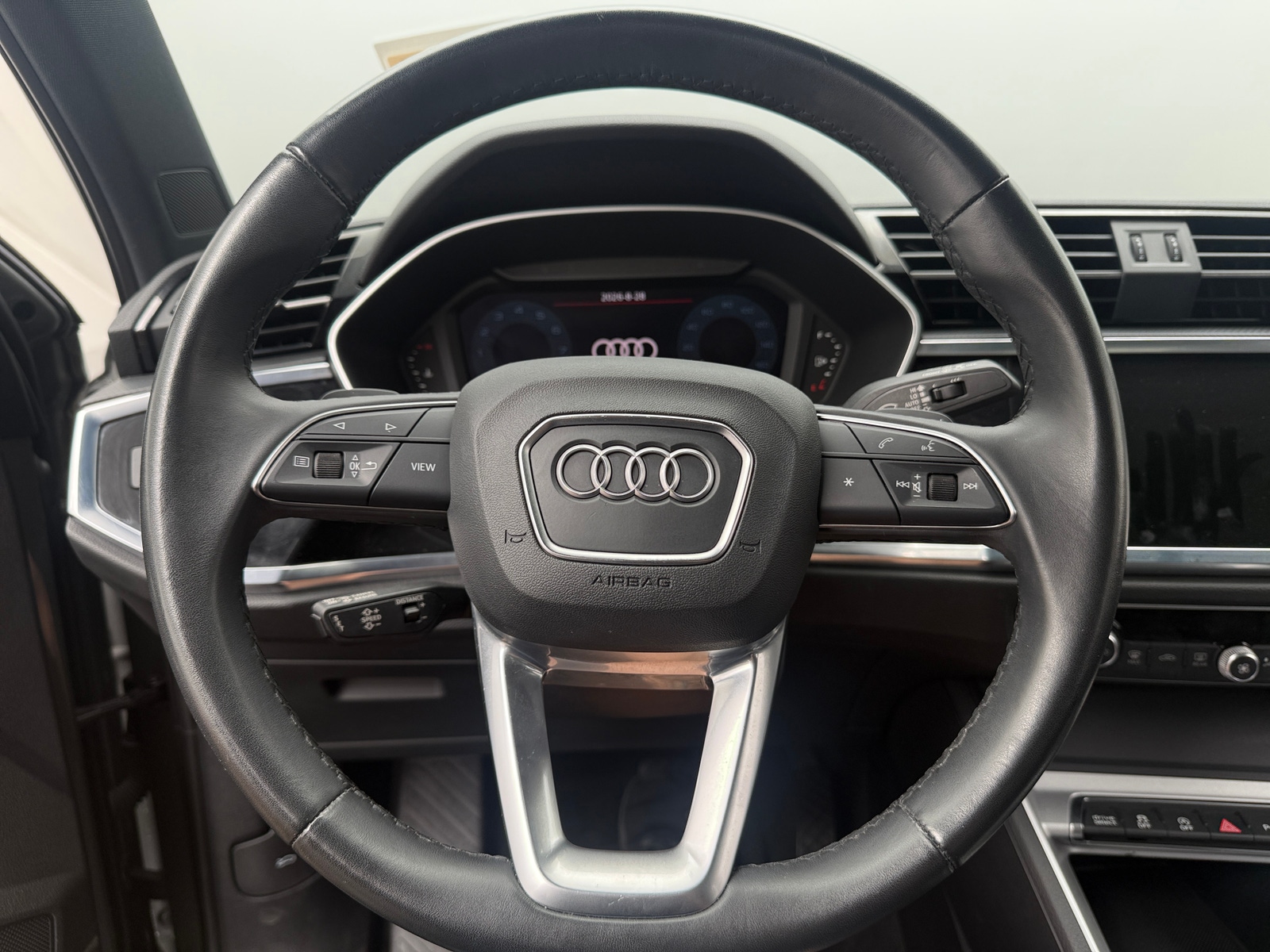 Thumbnail: 2025 Audi Q3 - 4