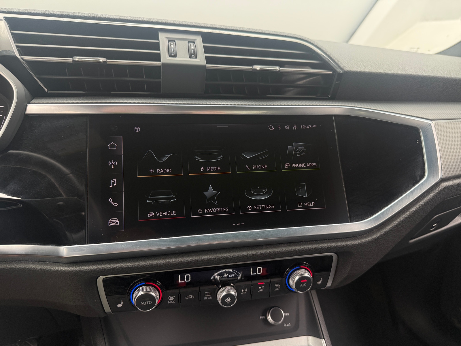 Thumbnail: 2025 Audi Q3 - 3