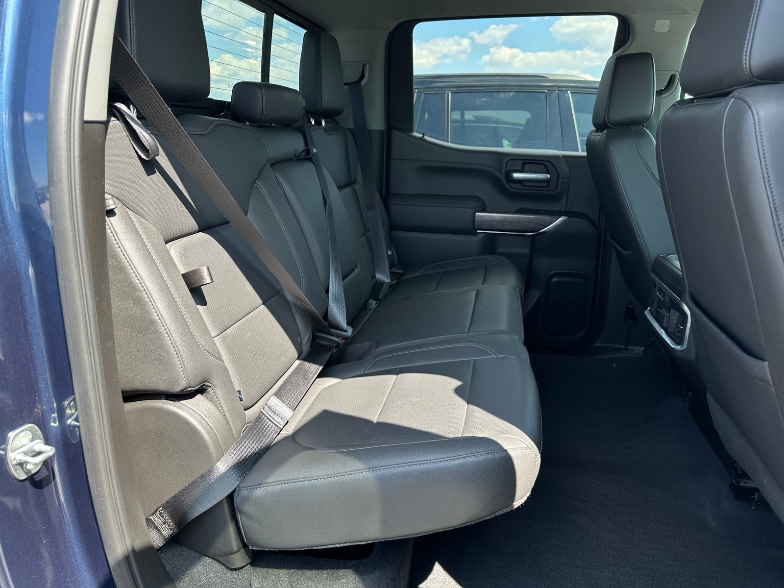 Thumbnail: 2021 Chevrolet Silverado 1500 - 5