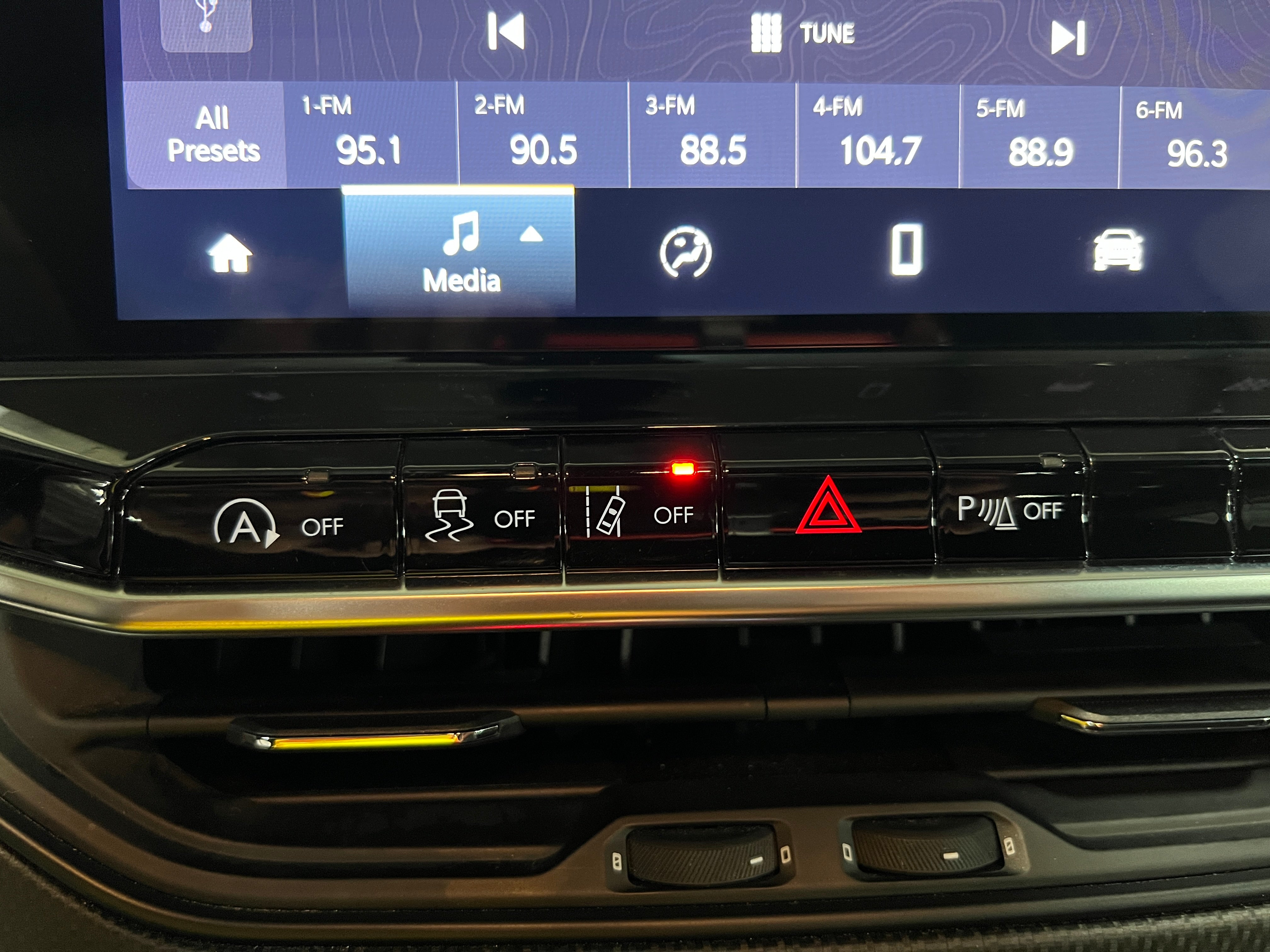 2025 Jeep Compass Trailhawk - Photo 16