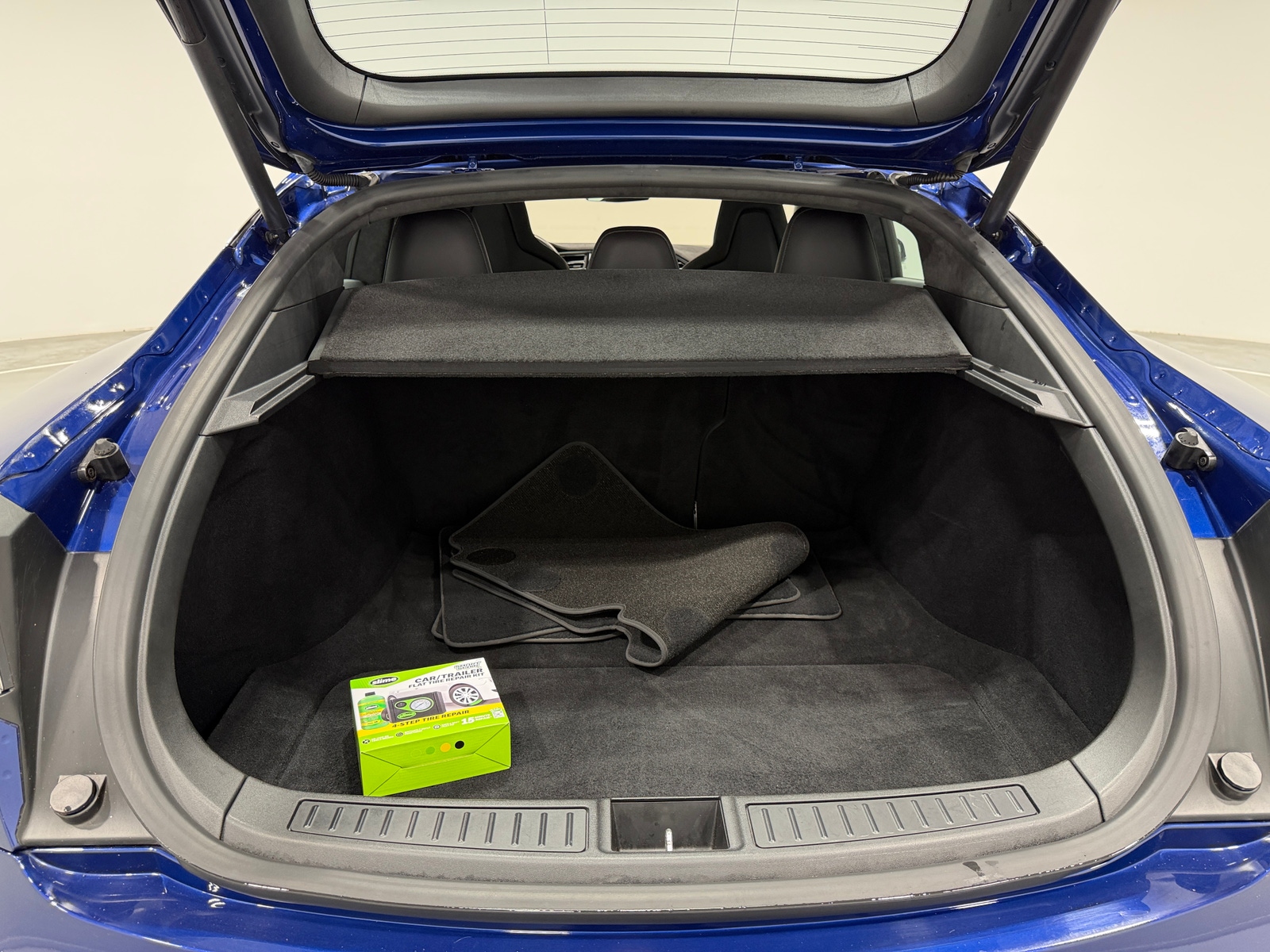 Thumbnail: 2015 Tesla Model S - 6