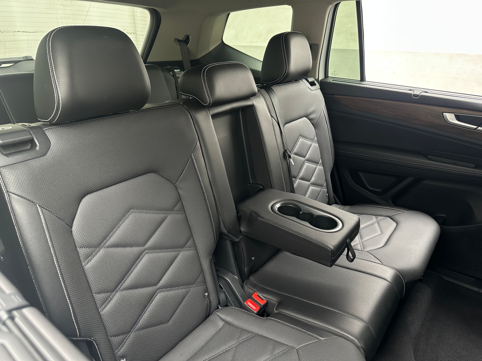 Thumbnail: 2024 Volkswagen Atlas - 5