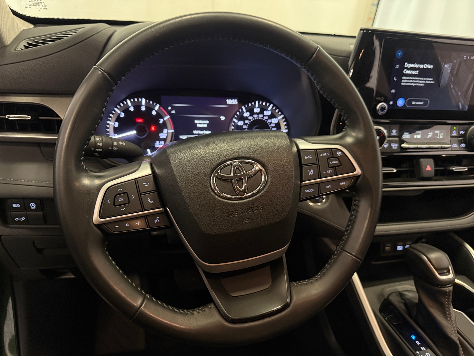 Thumbnail: 2023 Toyota Highlander - 5