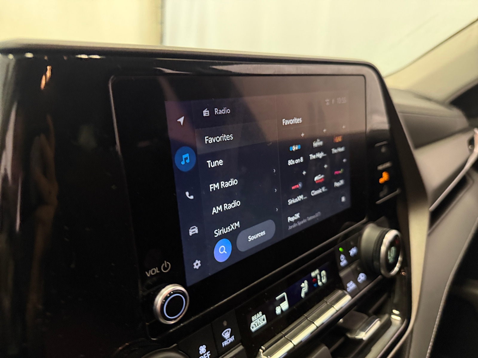 Thumbnail: 2023 Toyota Highlander - 4