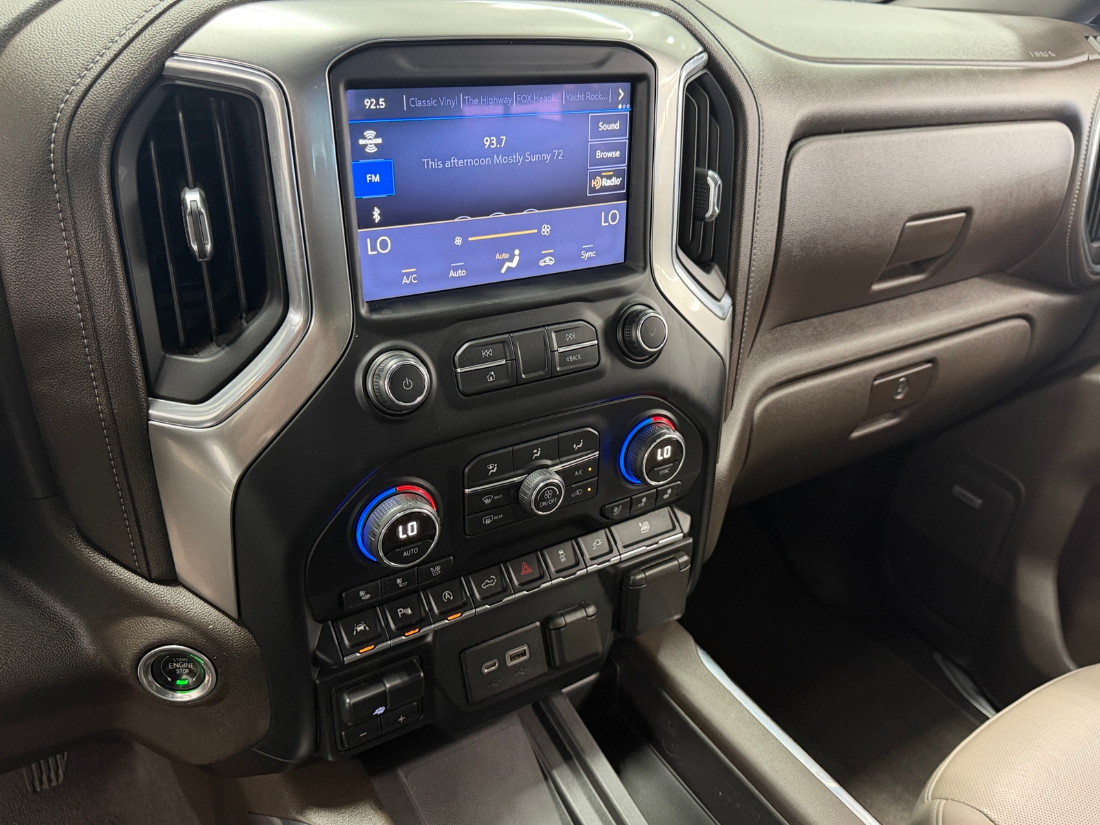 Thumbnail: 2019 Chevrolet Silverado 1500 - 3