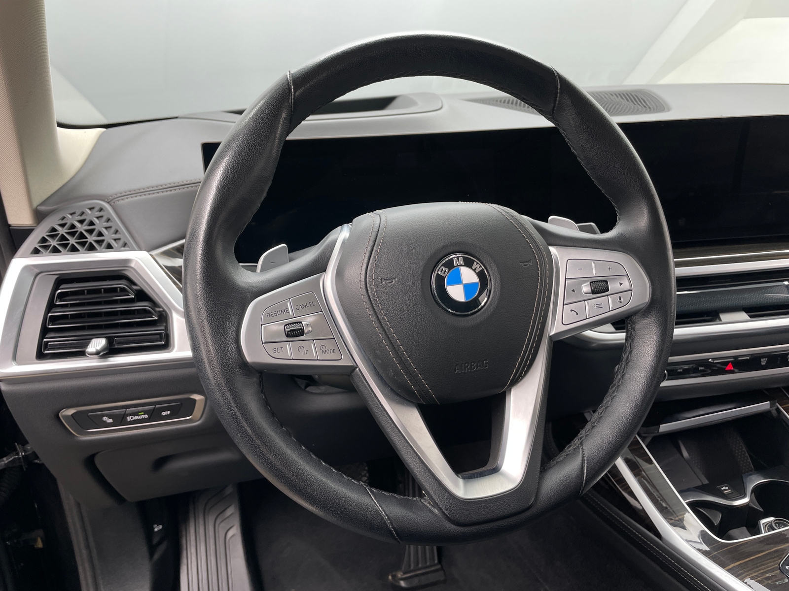 Thumbnail: 2025 BMW X7 - 4