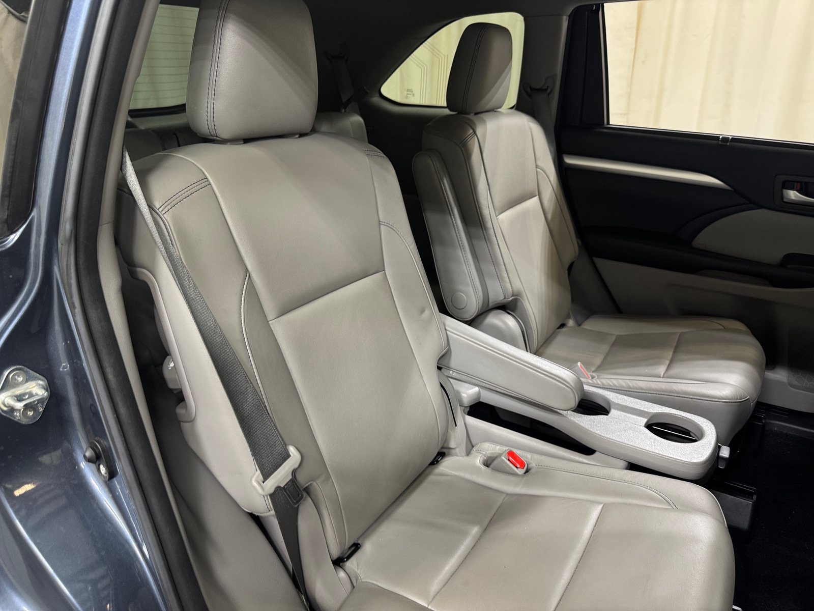 Thumbnail: 2018 Toyota Highlander - 5