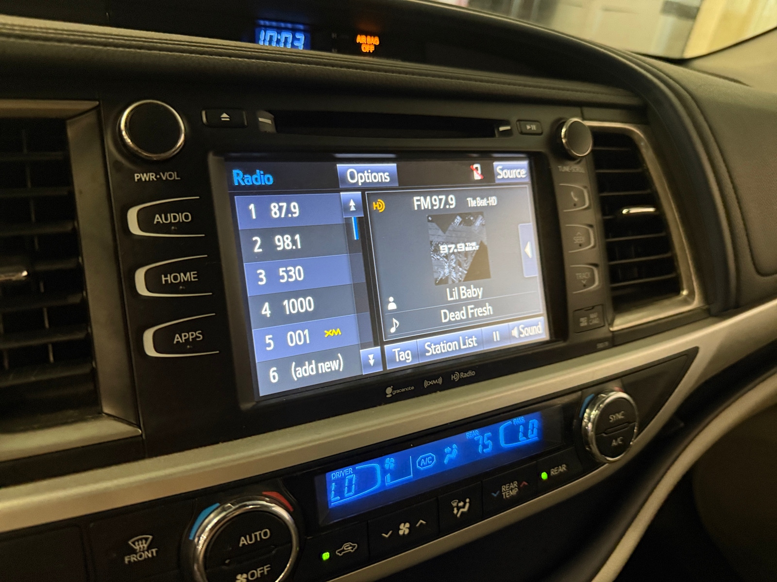 Thumbnail: 2018 Toyota Highlander - 3