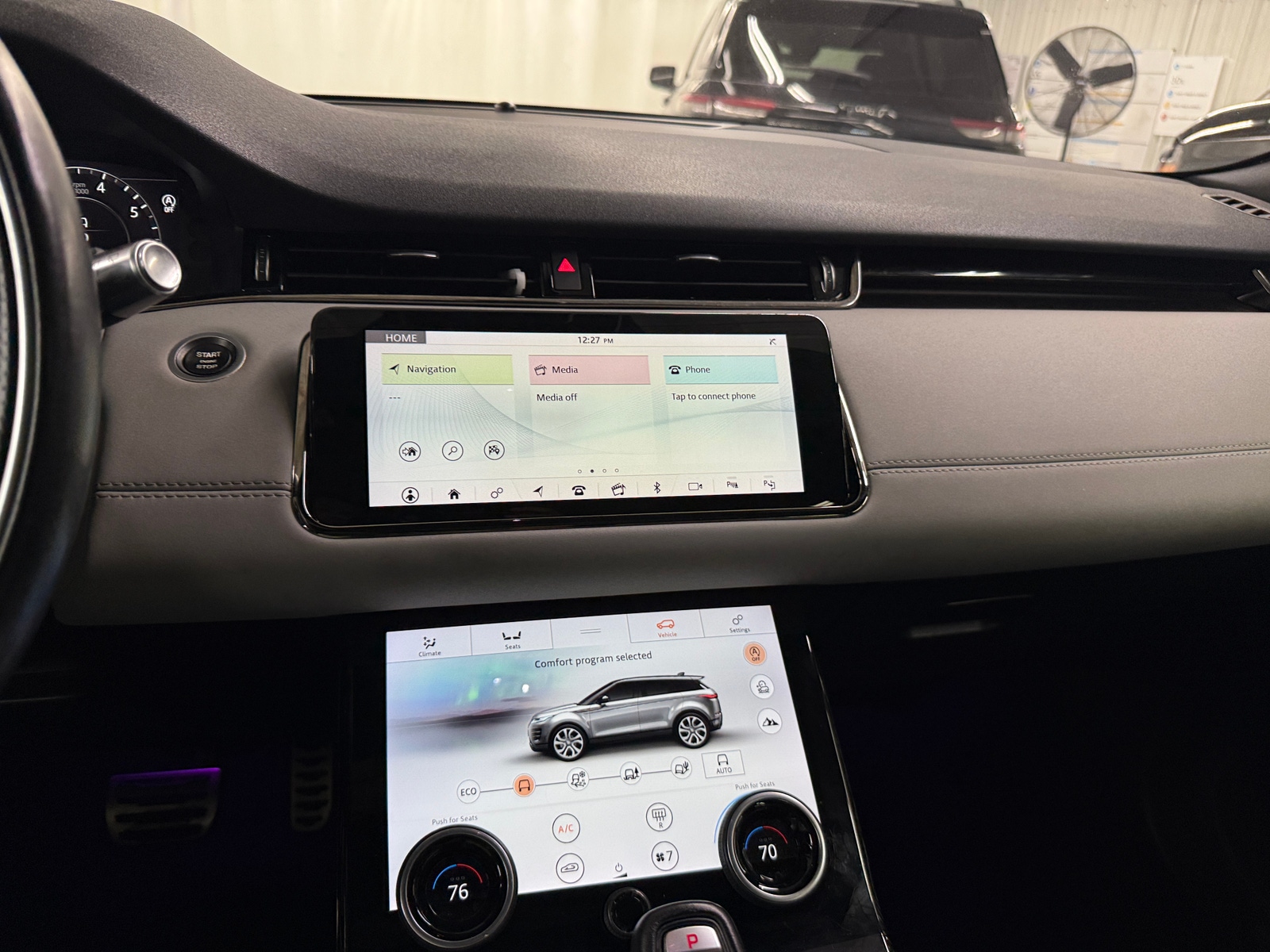 Thumbnail: 2020 Land Rover Range Rover Evoque - 3