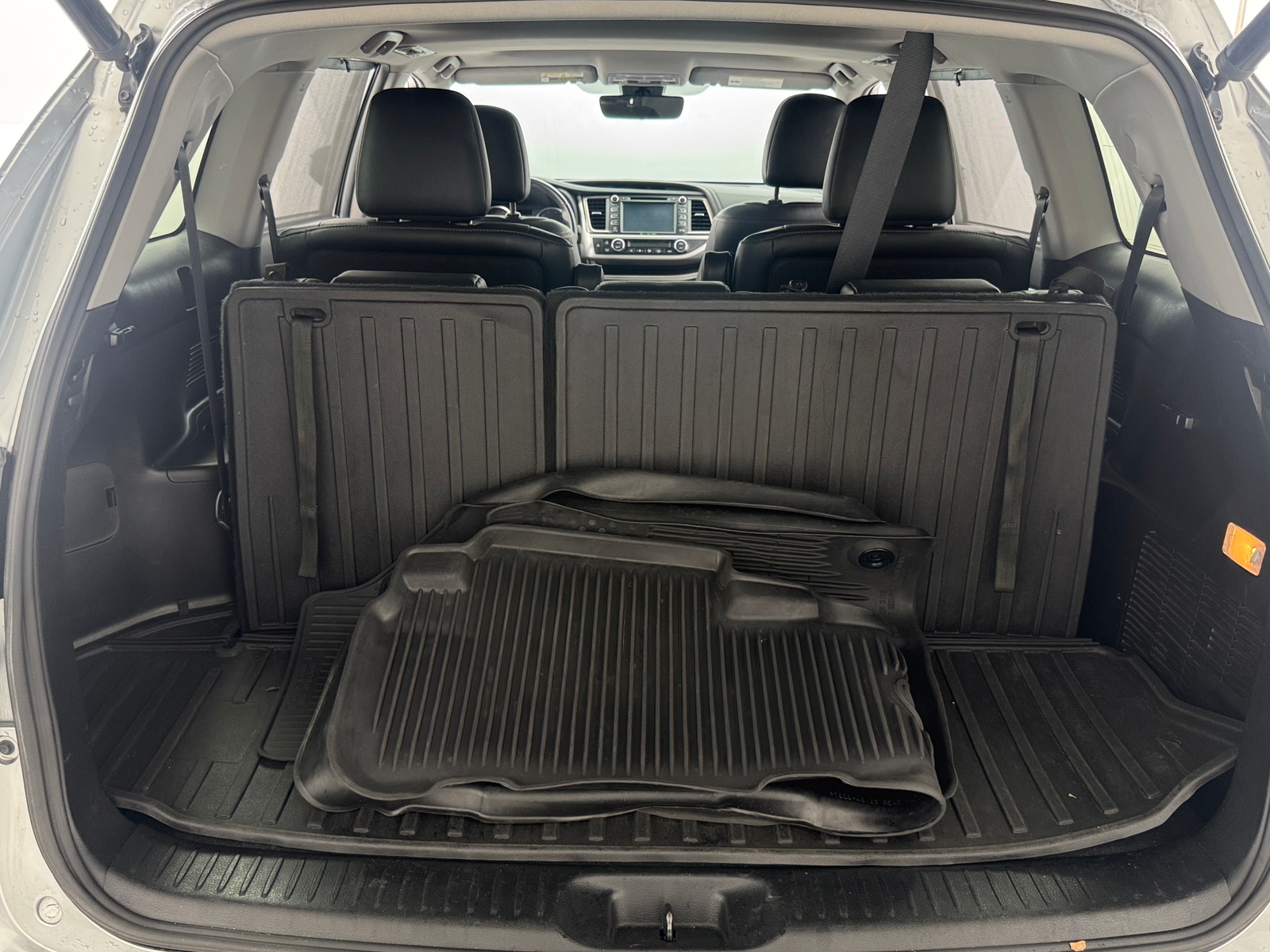 Thumbnail: 2019 Toyota Highlander - 6