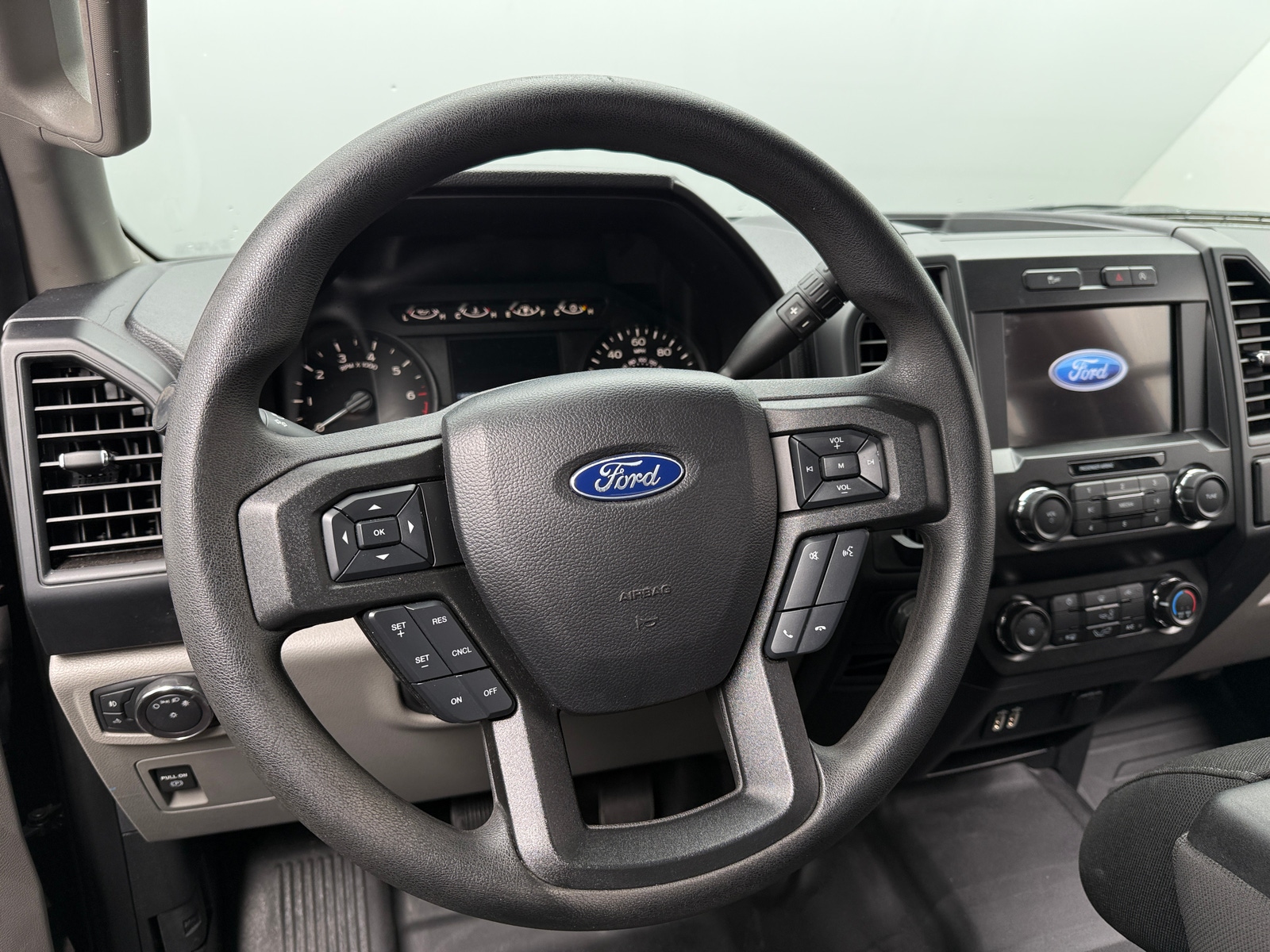 Thumbnail: 2019 Ford Econoline - 5