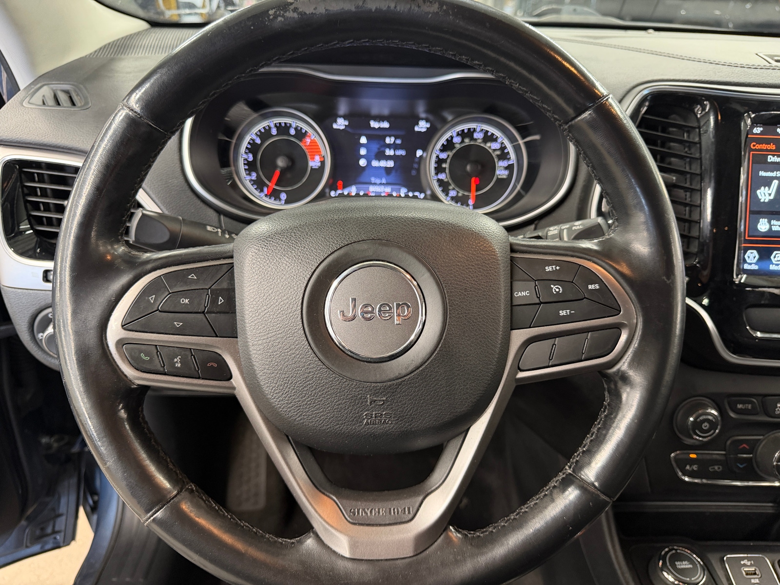 Thumbnail: 2020 Jeep Cherokee - 4