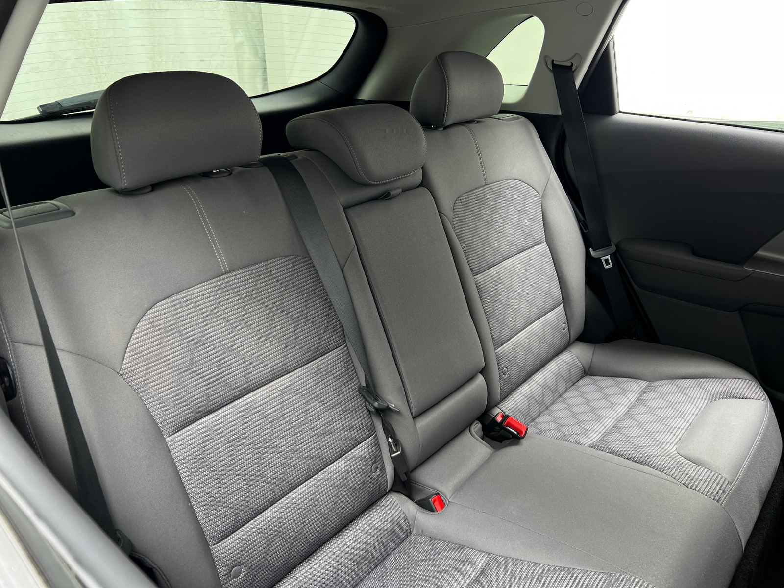 Thumbnail: 2019 Kia Niro - 6