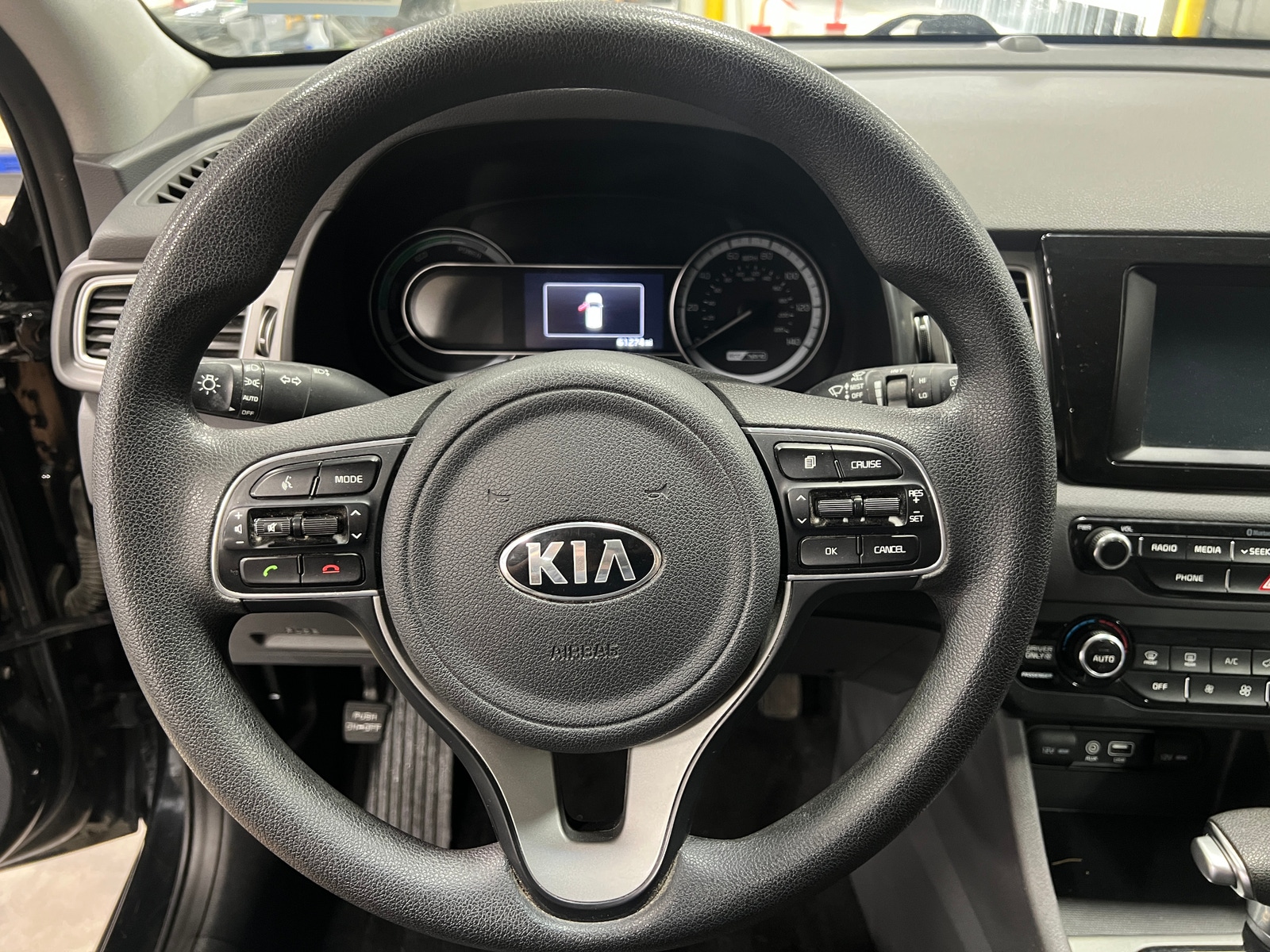 Thumbnail: 2019 Kia Niro - 5