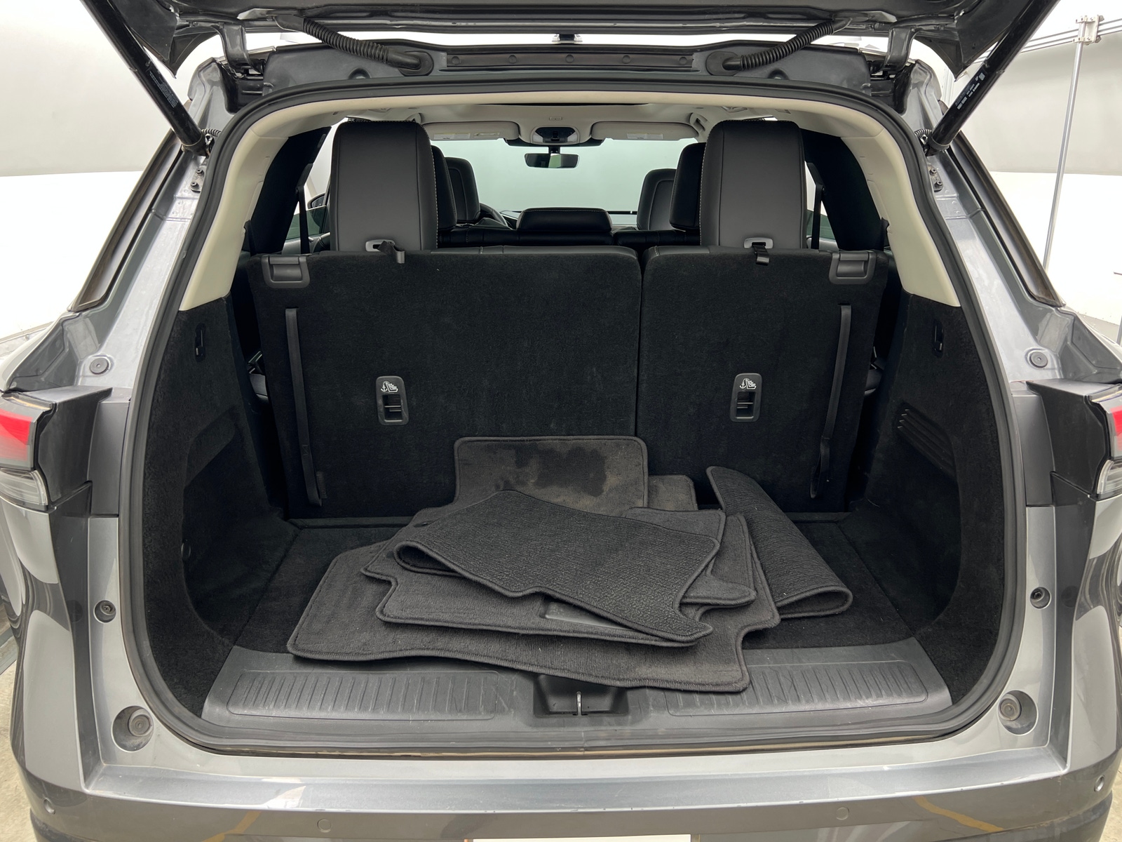 Thumbnail: 2026 INFINITI QX60 - 6
