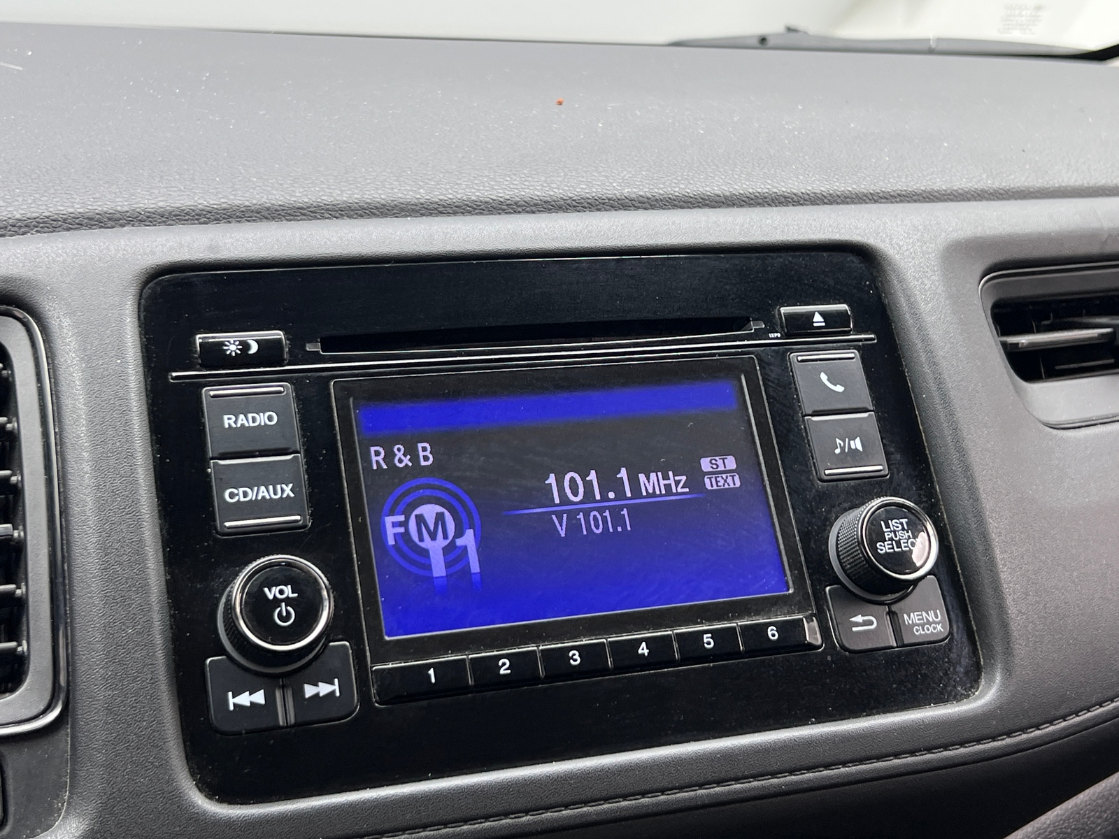 Thumbnail: 2018 Honda HR-V - 4