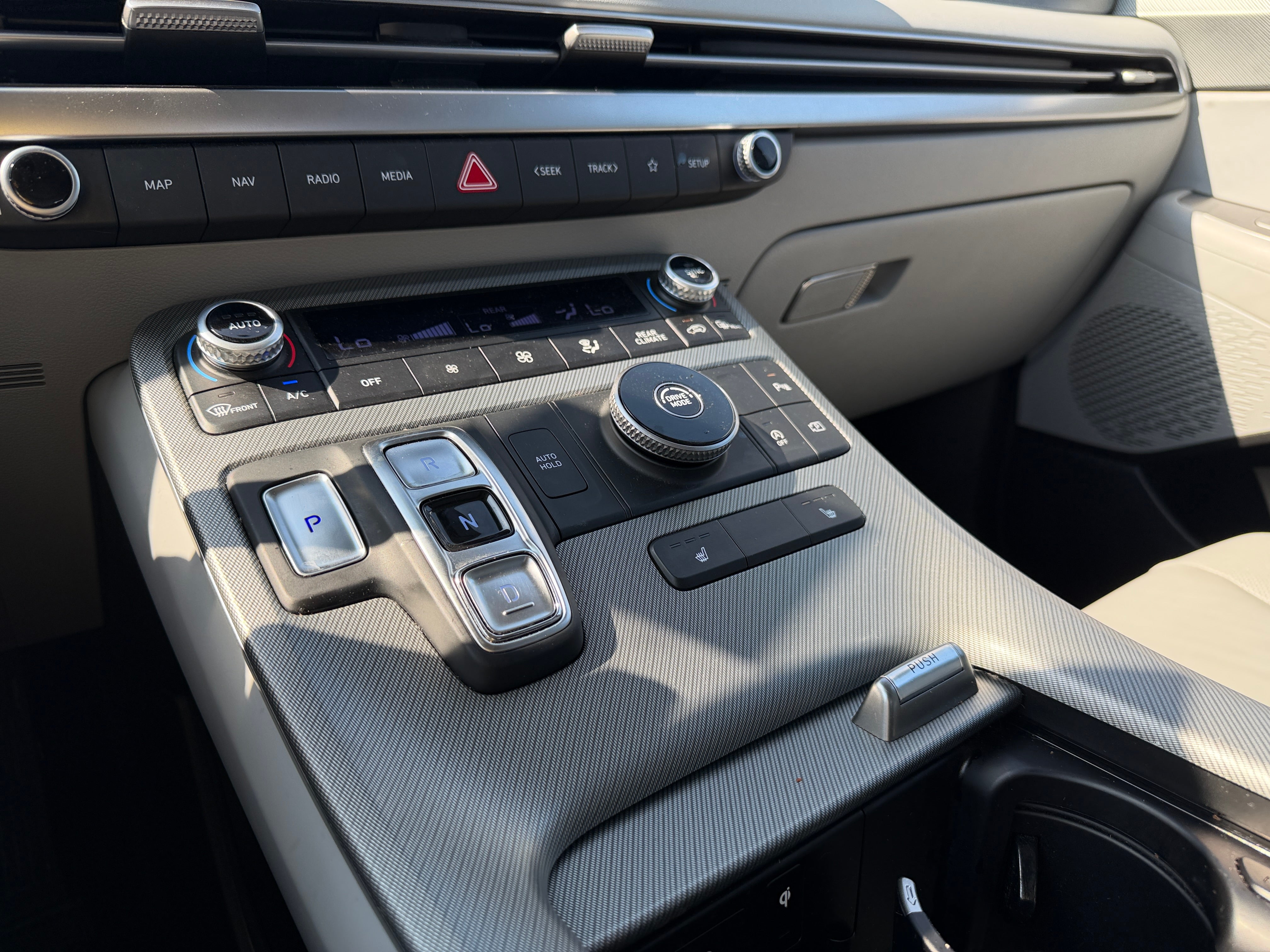 2025 Hyundai Palisade SEL - Photo 2