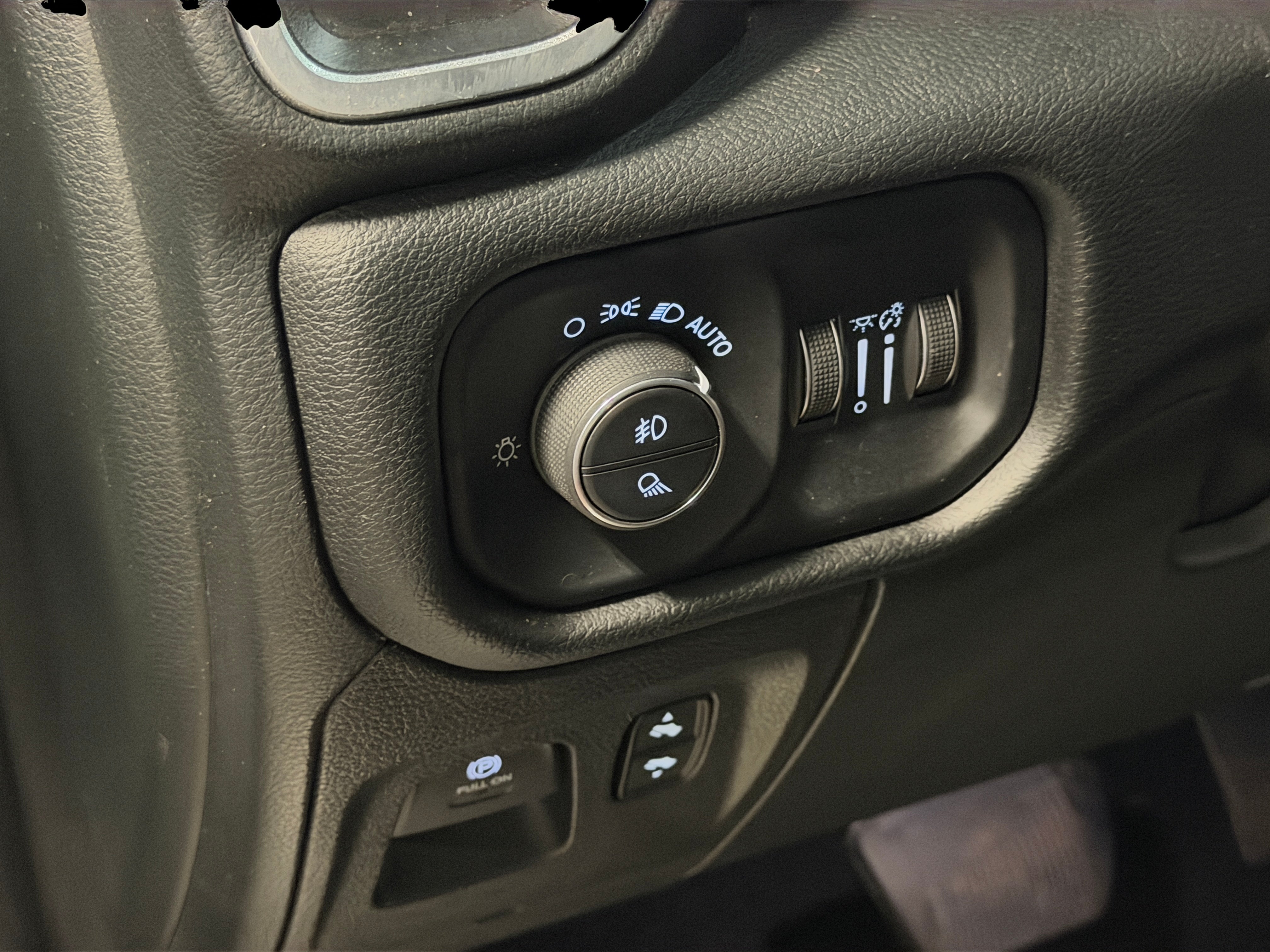 2020 RAM Ram 1500 Pickup Laramie - Photo 11