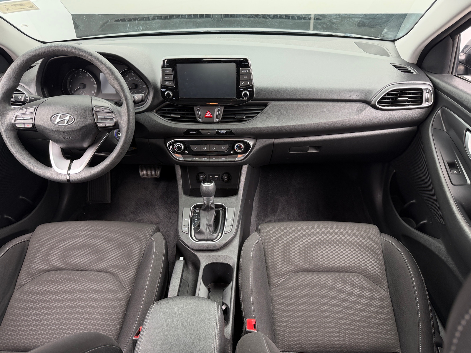 Thumbnail: 2018 Hyundai Elantra - 3
