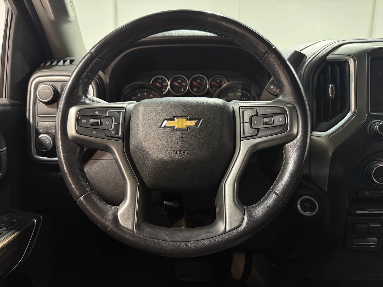 Thumbnail: 2021 Chevrolet Silverado 1500 - 5