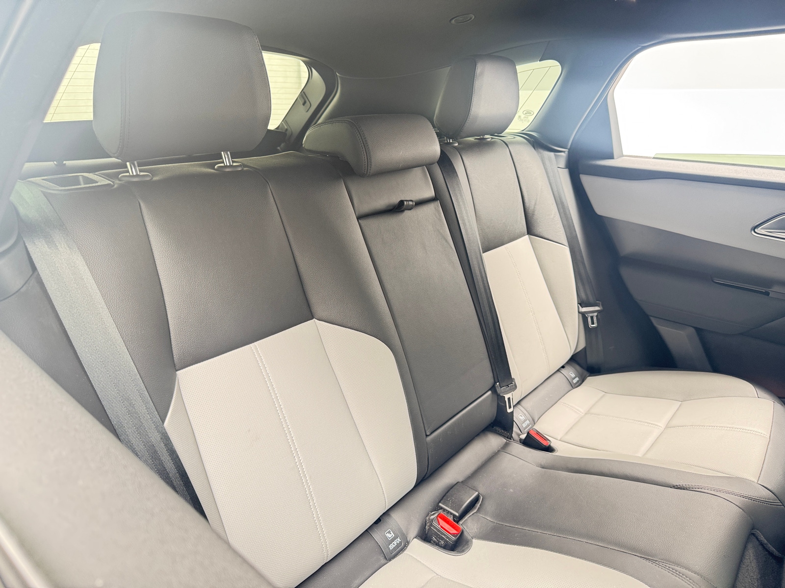 Thumbnail: 2026 Land Rover Range Rover Velar - 6