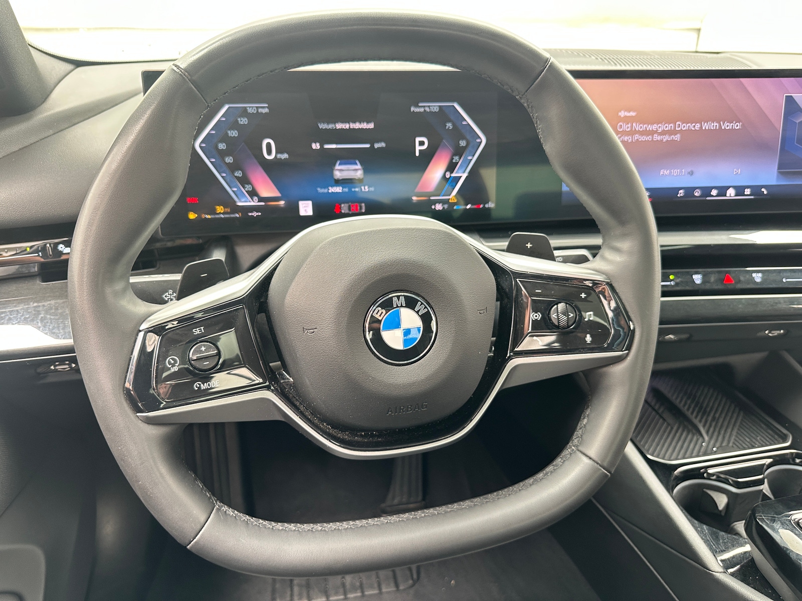Thumbnail: 2024 BMW 5 Series - 4