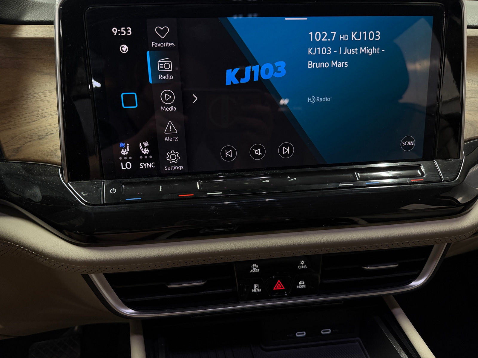 Thumbnail: 2025 Volkswagen Atlas - 3