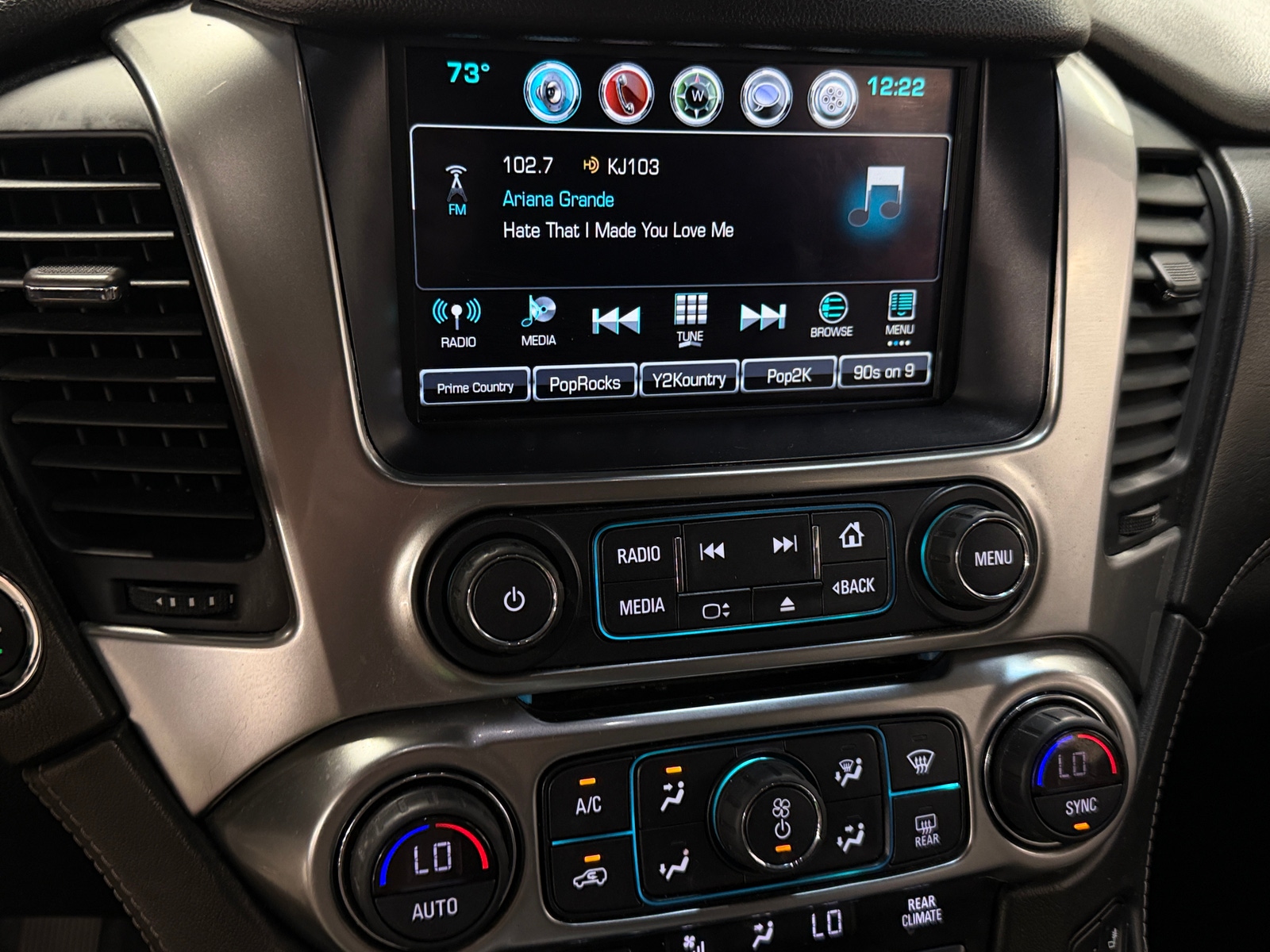 Thumbnail: 2019 Chevrolet Tahoe - 3