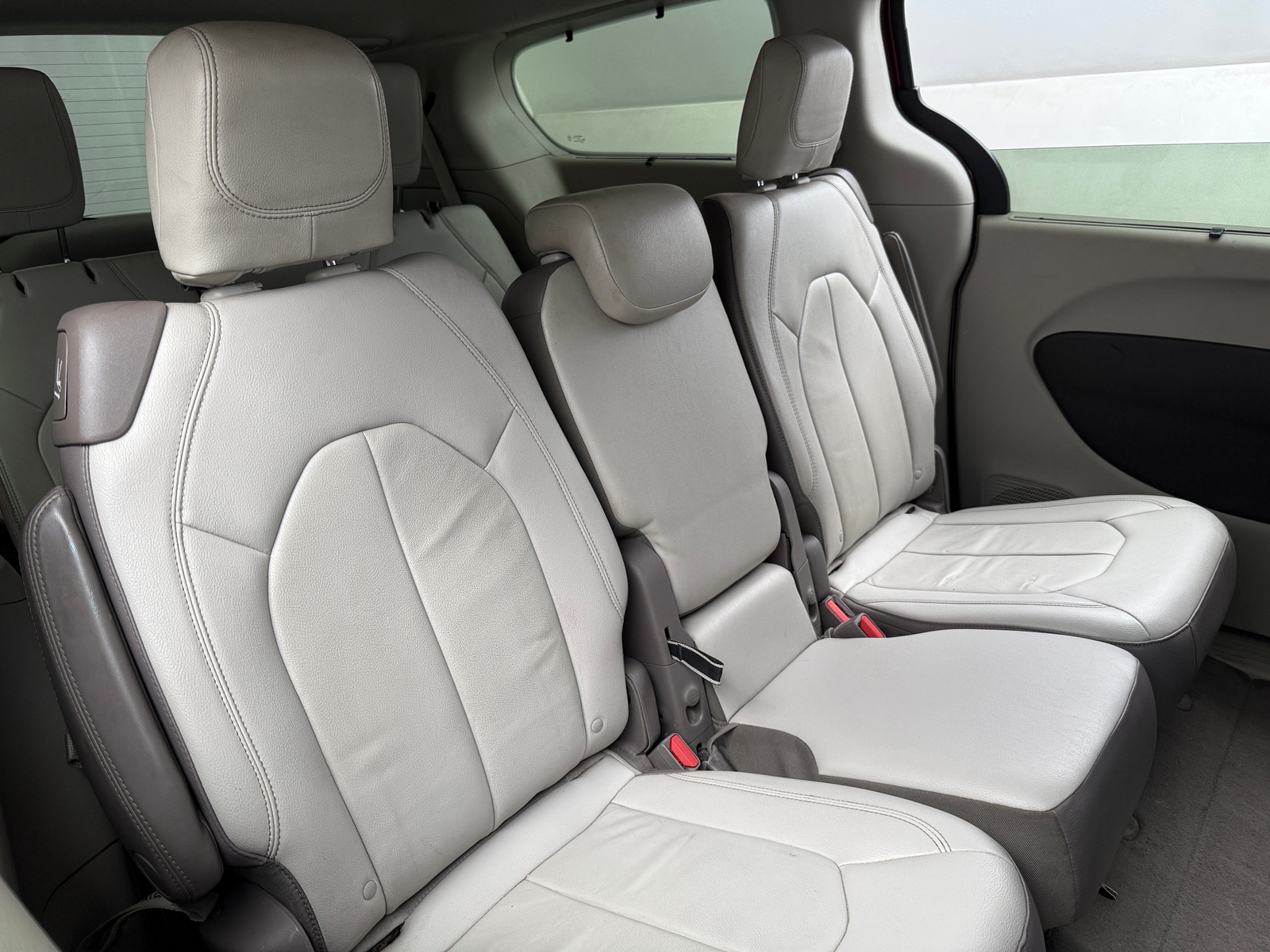 Thumbnail: 2017 Chrysler Pacifica - 5