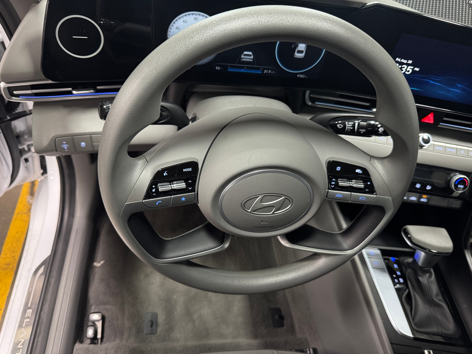 Thumbnail: 2024 Hyundai Elantra - 5