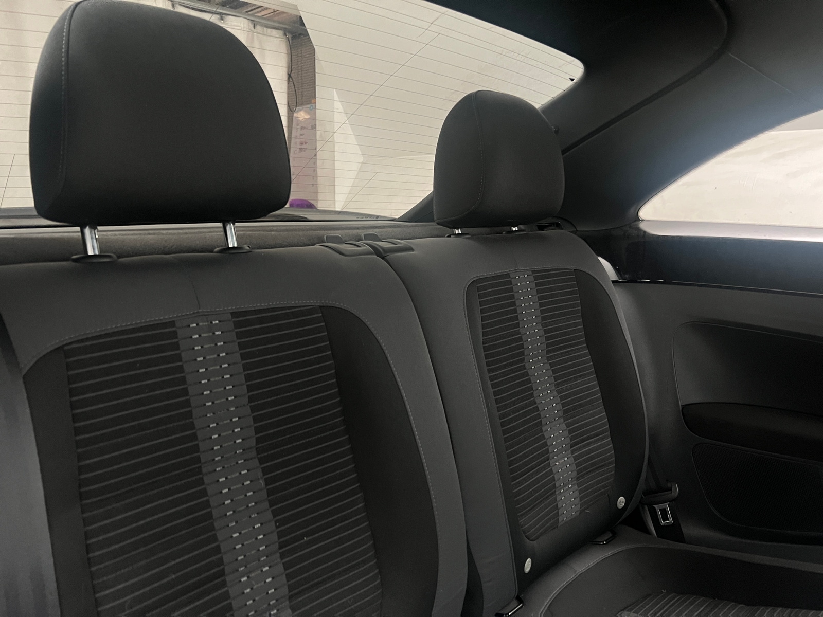 Thumbnail: 2013 Volkswagen Beetle - 6