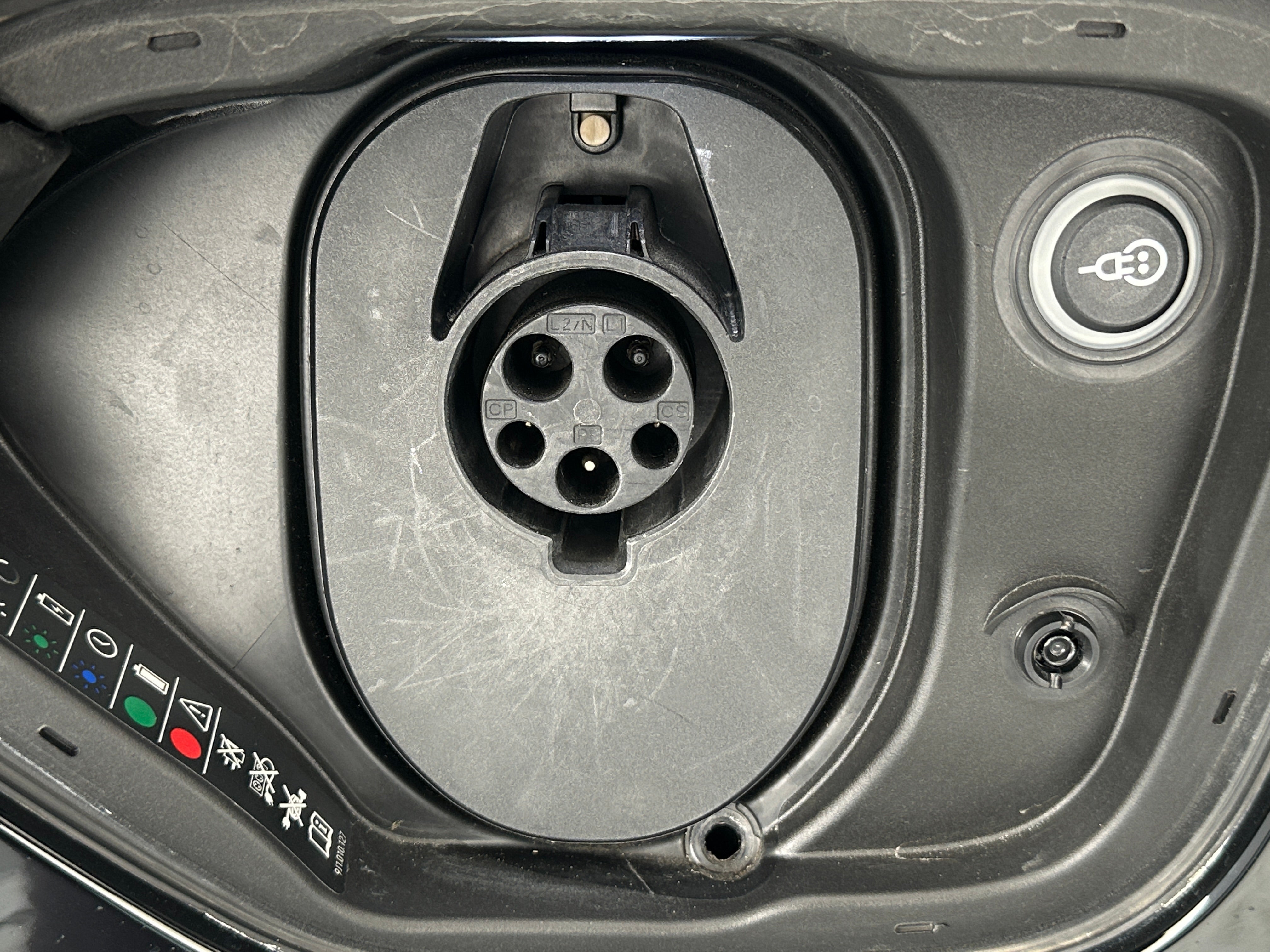 Used 2021 Porsche Taycan Base with VIN WP0AA2Y17MSA17370 for sale in Oak Creek, WI