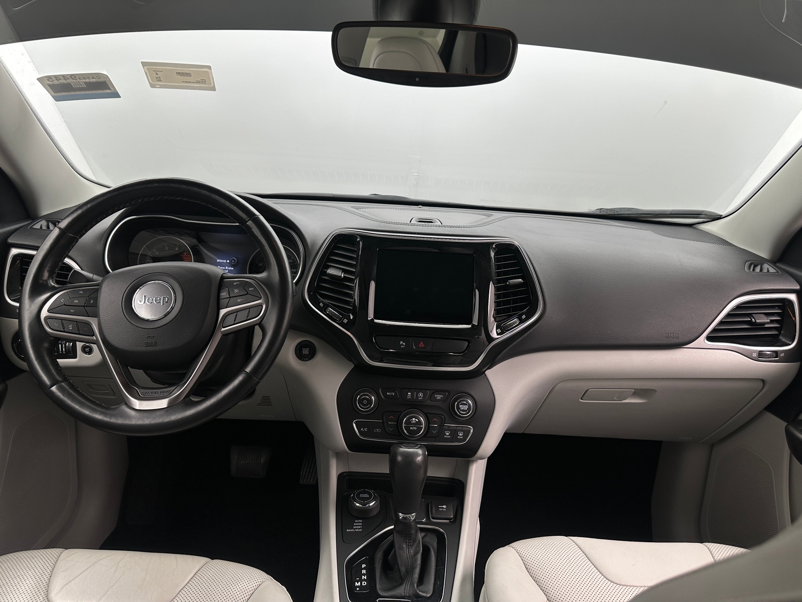 Thumbnail: 2020 Jeep Cherokee - 2
