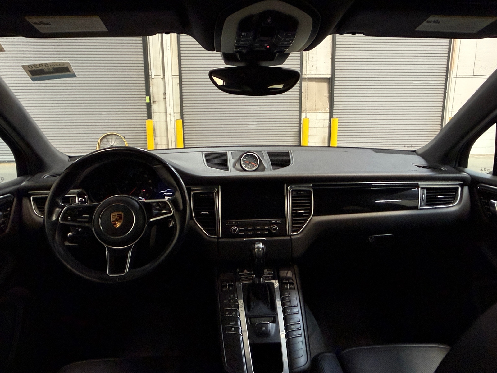 Thumbnail: 2017 Porsche Macan - 3