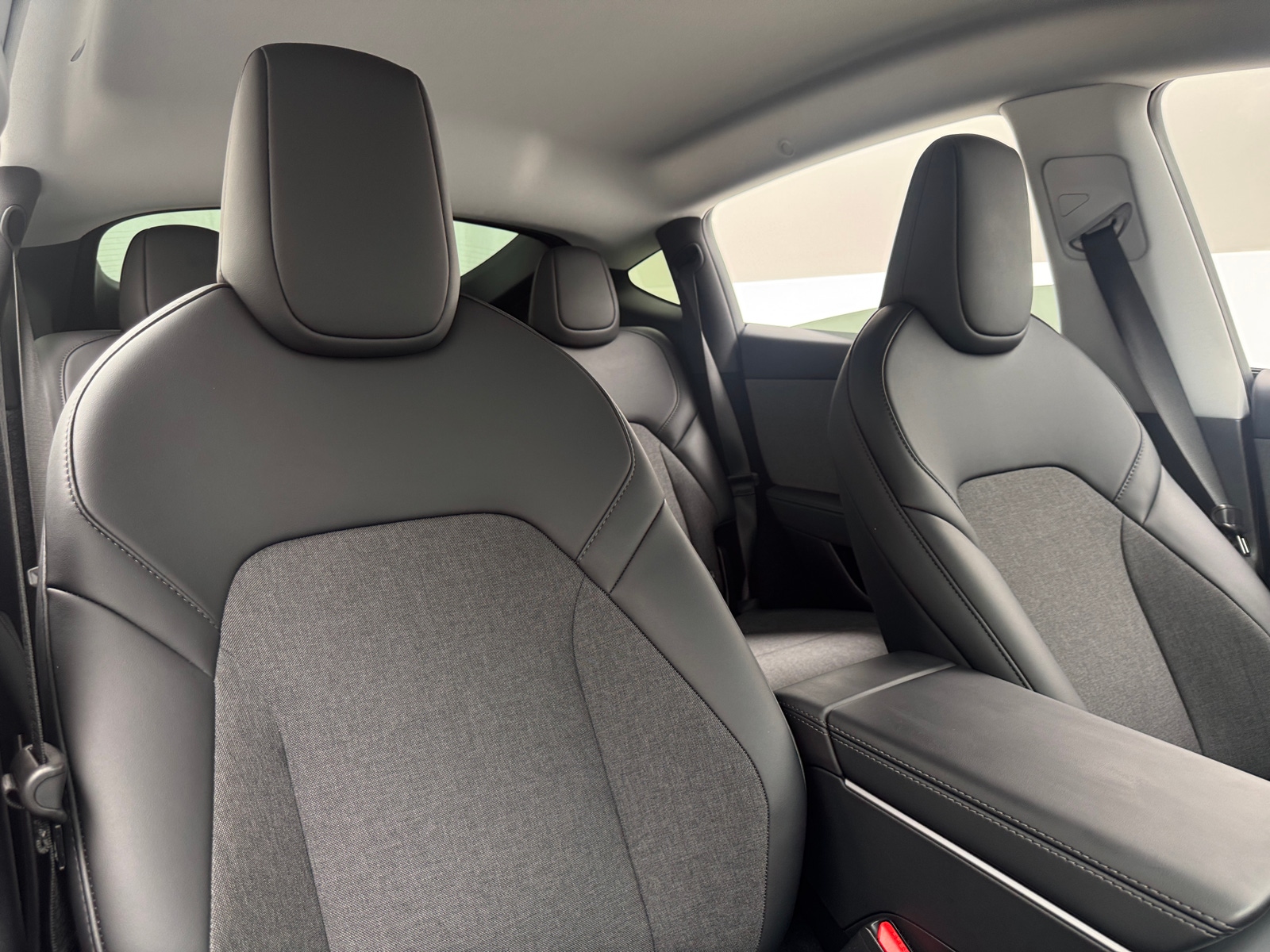 Thumbnail: 2026 Tesla Model Y - 2