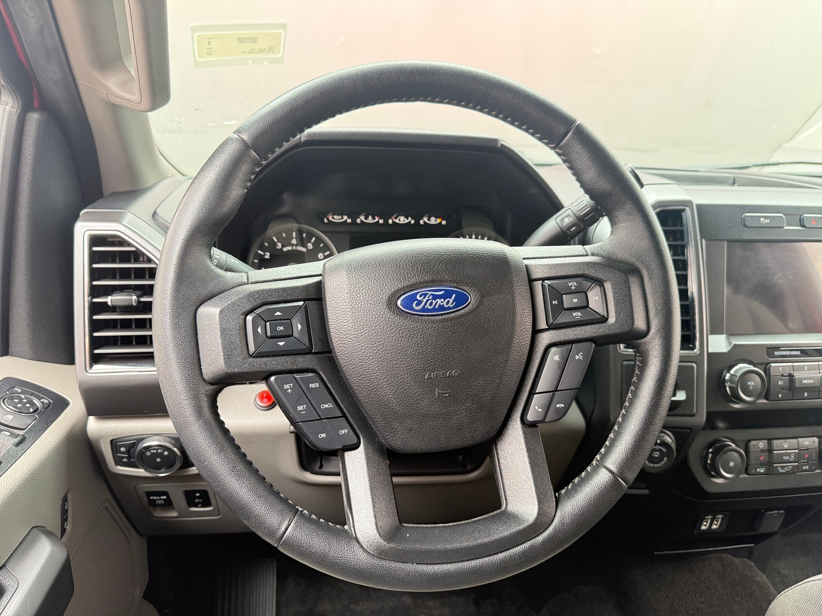 Thumbnail: 2020 Ford Econoline - 5