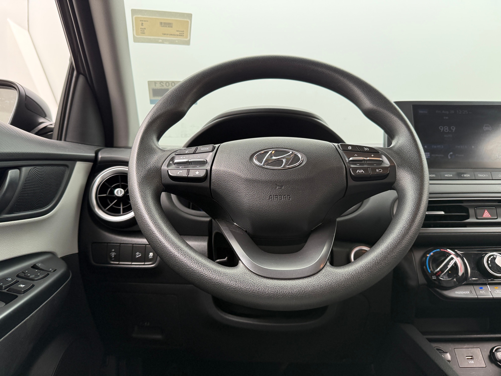 Thumbnail: 2022 Hyundai Kona - 5