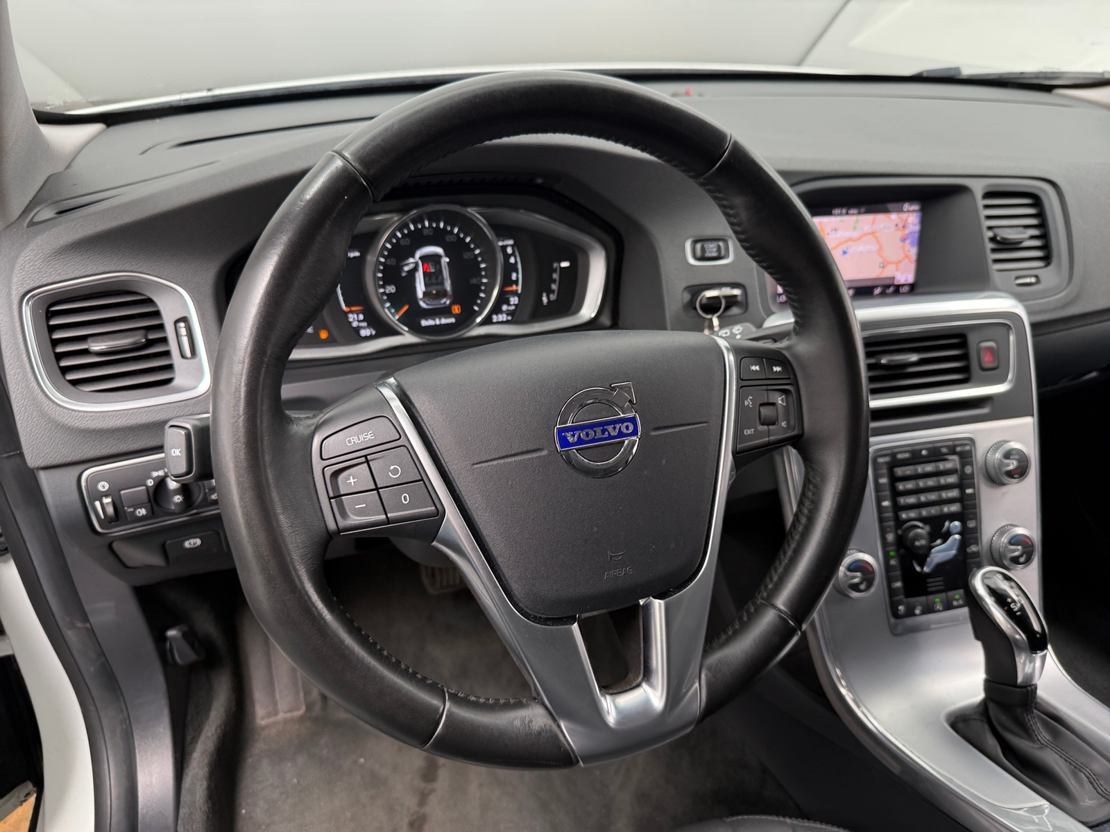 Thumbnail: 2018 Volvo V60 - 4