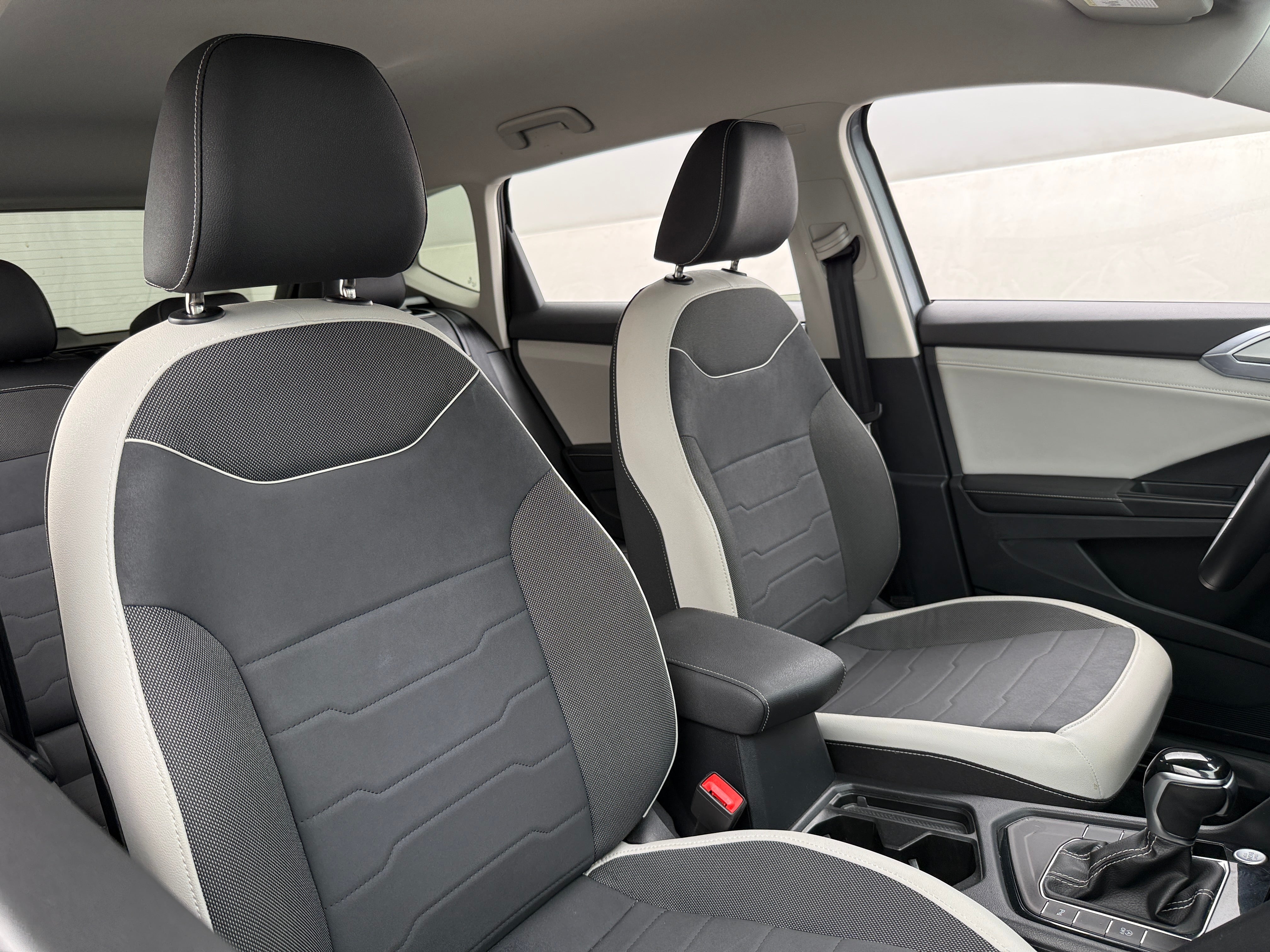 2025 Volkswagen Taos