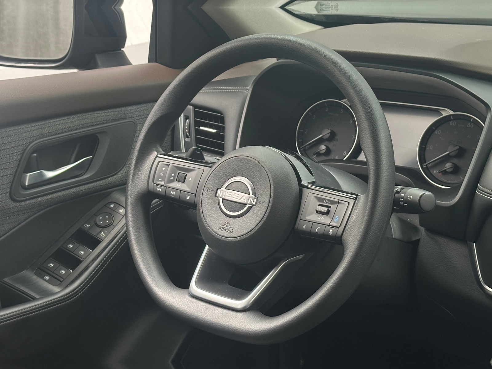 Thumbnail: 2023 Nissan Rogue - 5