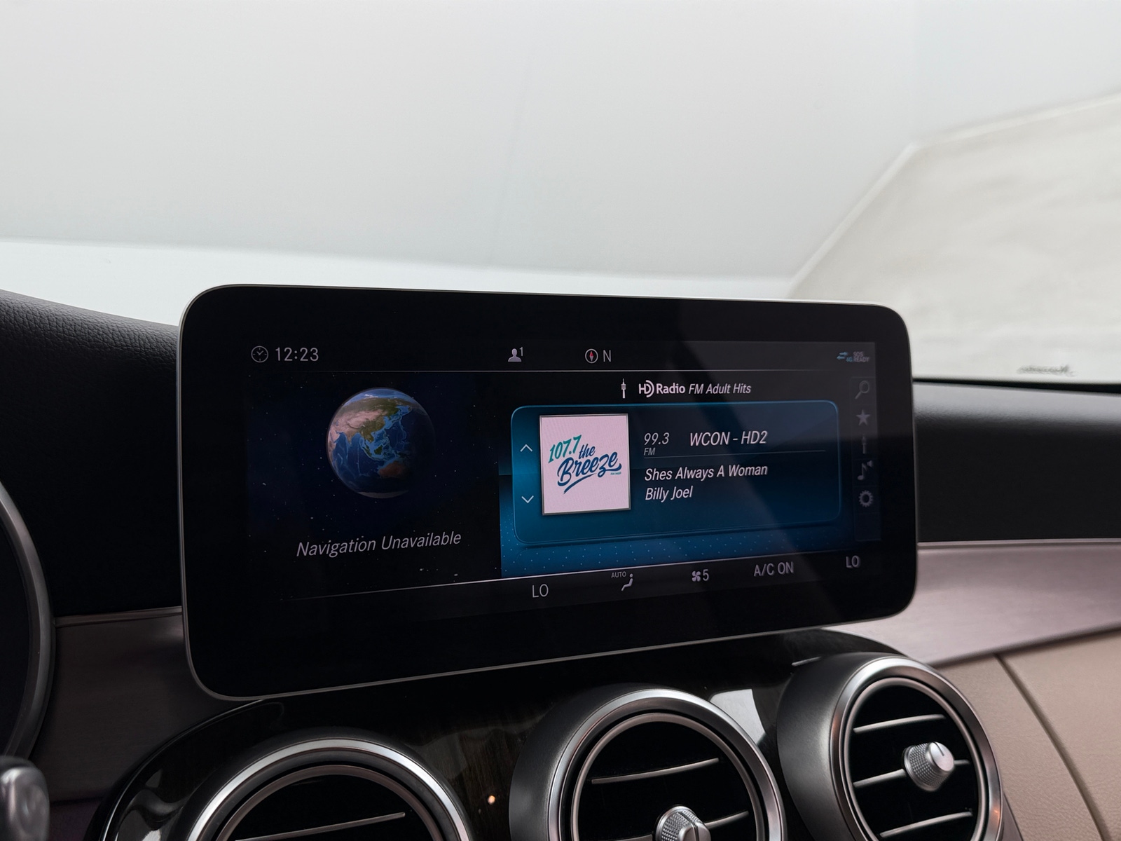 Thumbnail: 2019 Mercedes-Benz C-Class - 2