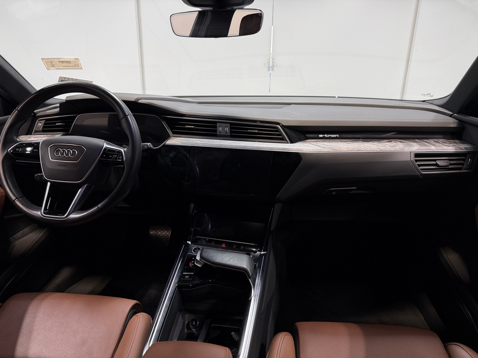 Thumbnail: 2022 Audi e-tron - 2