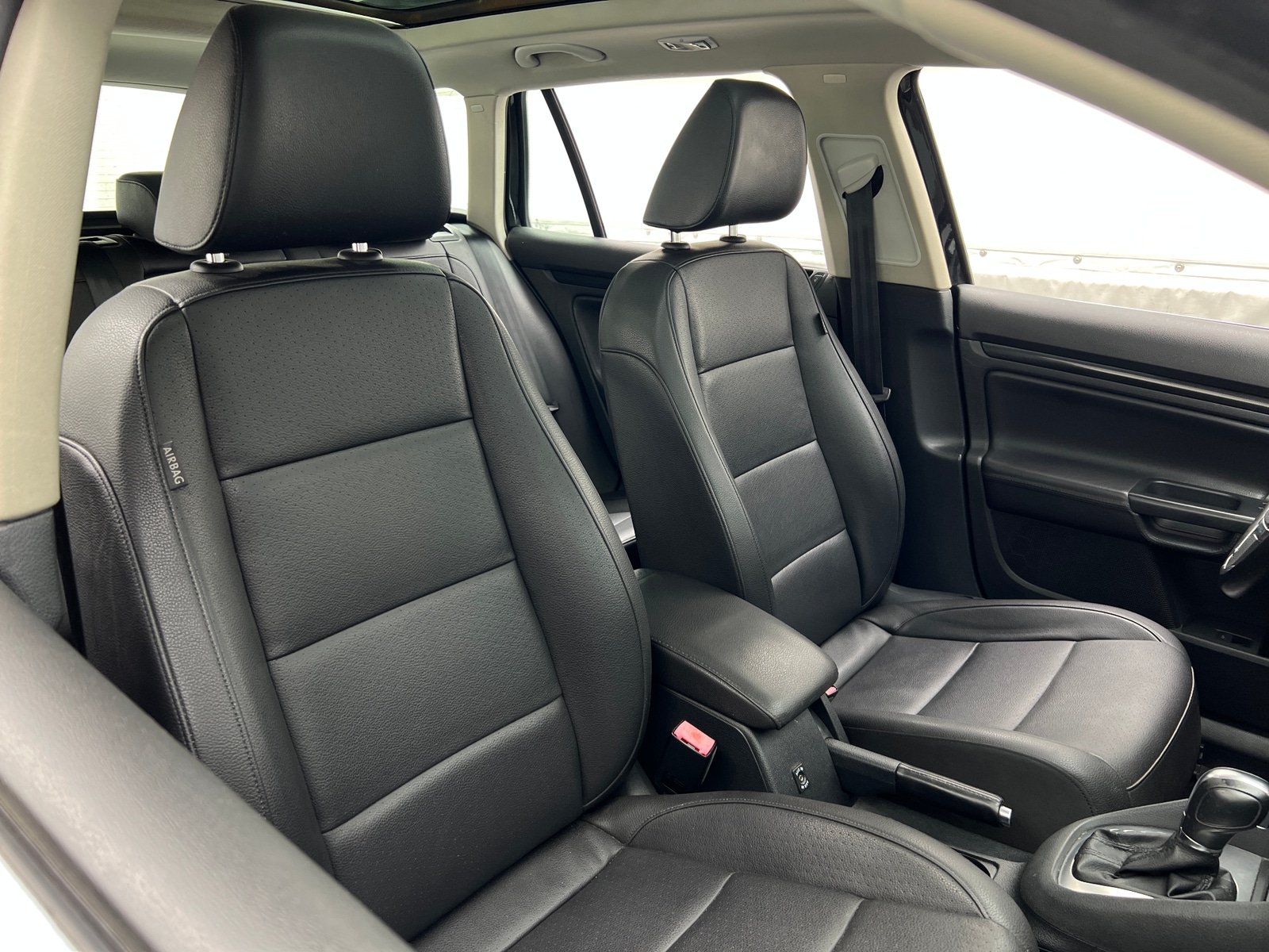 Thumbnail: 2014 Volkswagen Jetta - 2