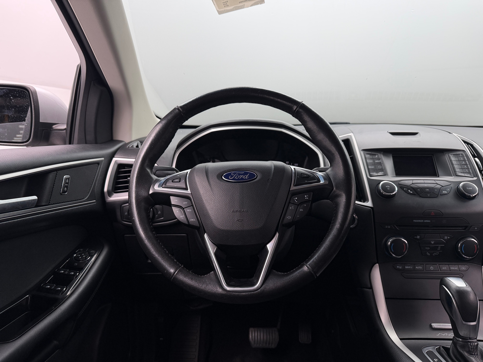 Thumbnail: 2015 Ford Edge - 5