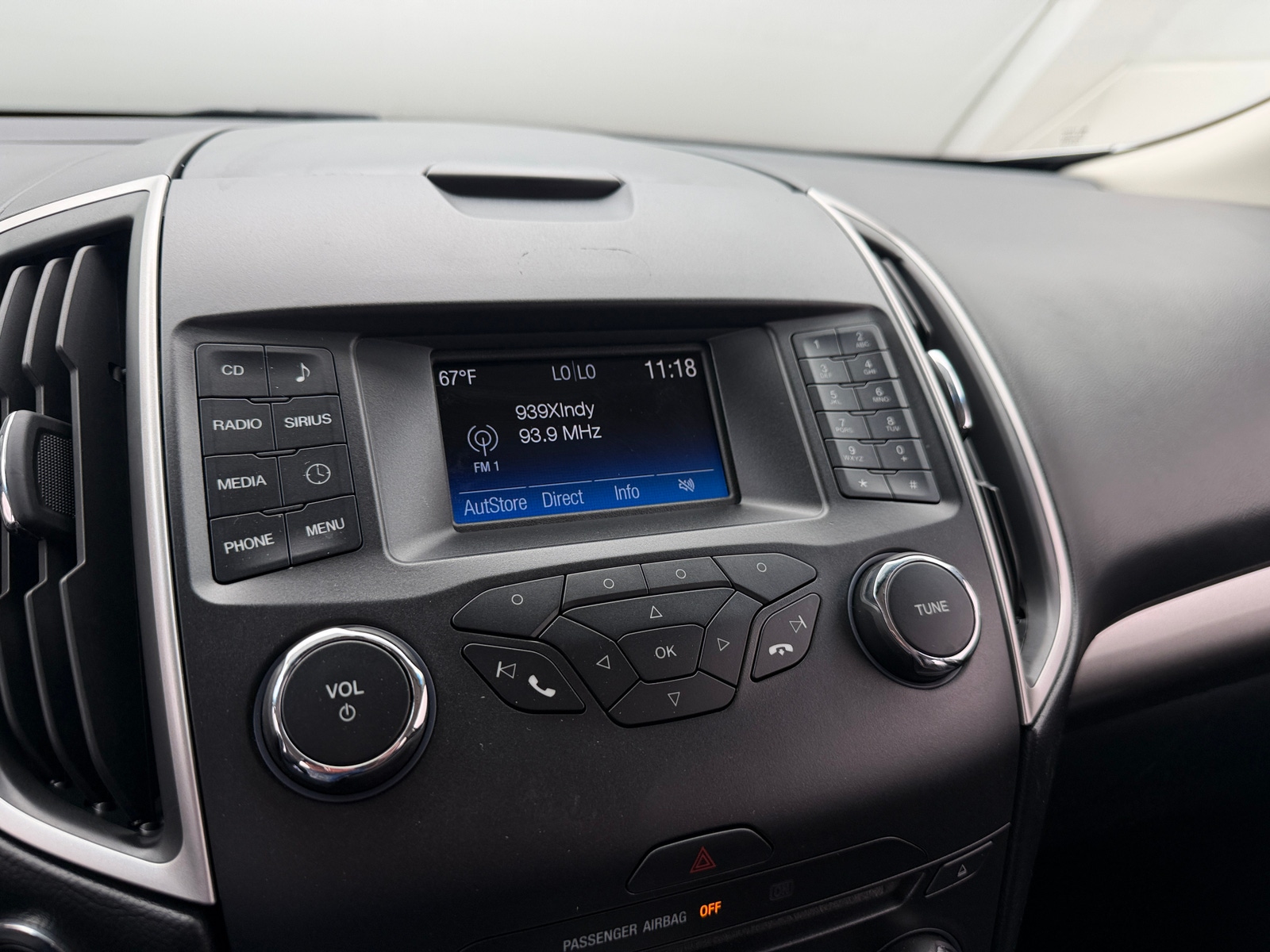 Thumbnail: 2015 Ford Edge - 4