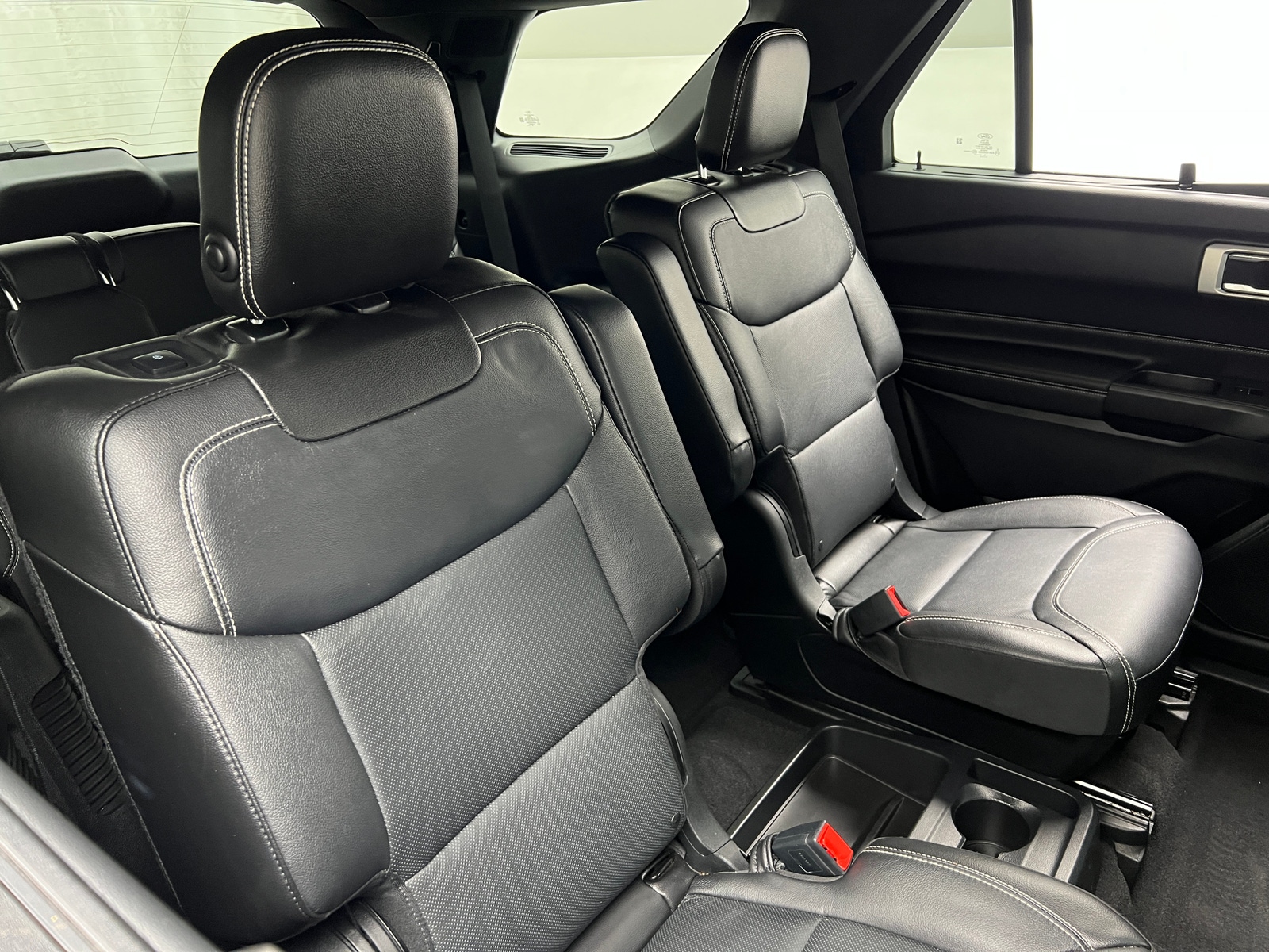 Thumbnail: 2020 Ford Explorer - 5