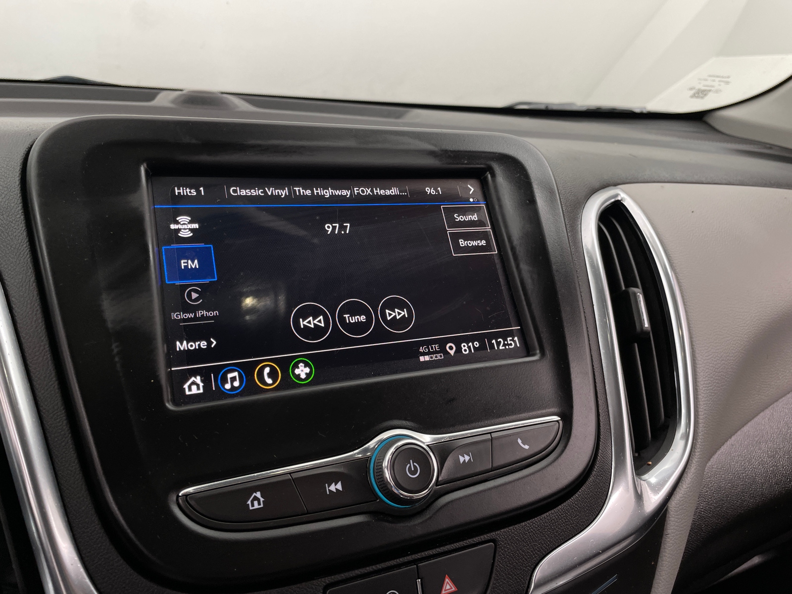 Thumbnail: 2023 Chevrolet Equinox - 4