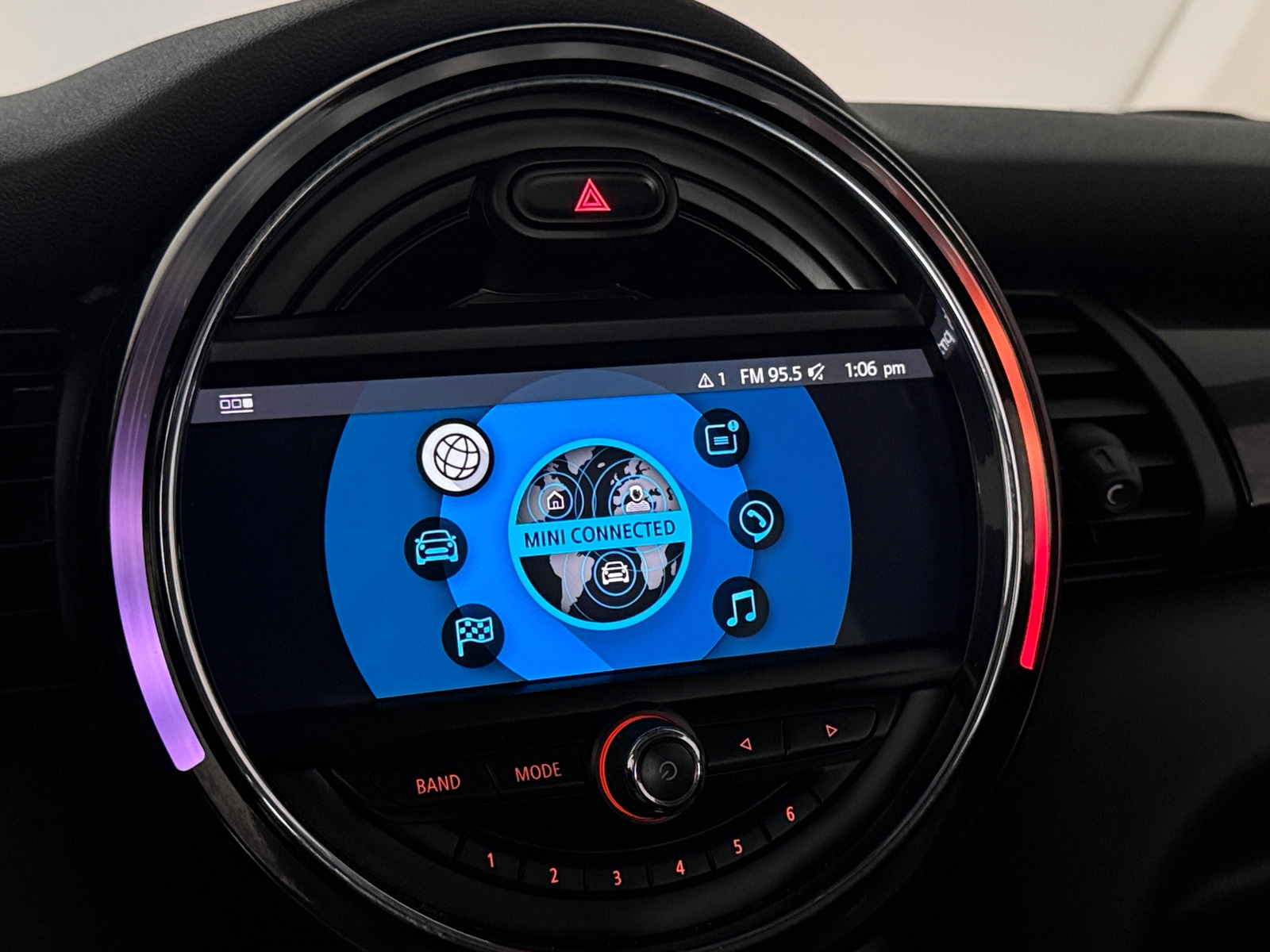 Thumbnail: 2019 MINI Cooper Hardtop - 3