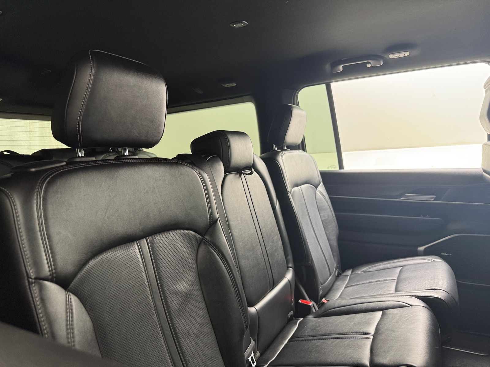 Thumbnail: 2024 Jeep Wagoneer - 5